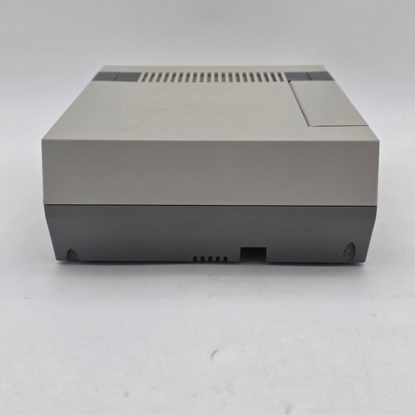 Nintendo Entertainment System NES Video Game Console NES-001 Gray