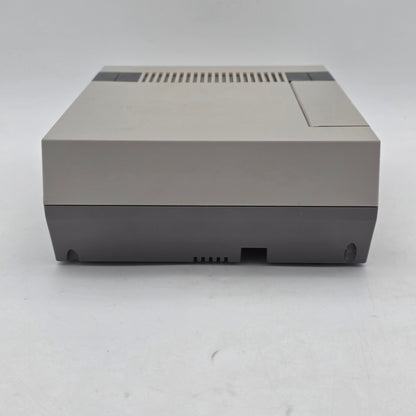 Nintendo Entertainment System NES Video Game Console NES-001 Gray