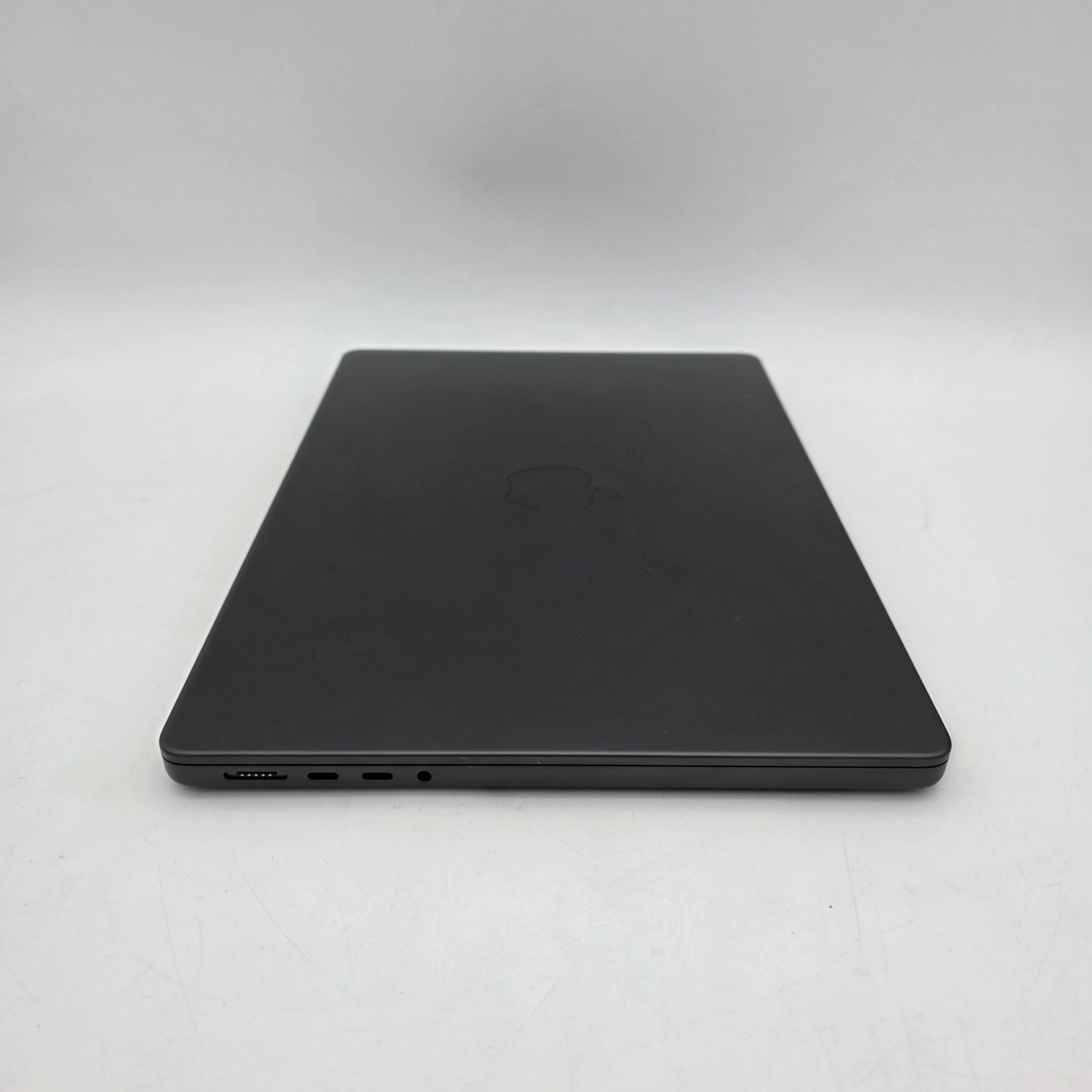 New 2025 Apple MacBook Pro 14" M4 4.5GHz 24GB RAM 1TB SSD A3434