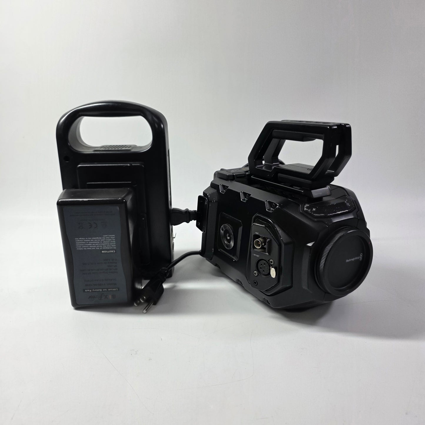 Blackmagic Design USRA MINI CINEURSAMUPRO12K 8.9 EF 4K Digital Camera *BODY ONLY*