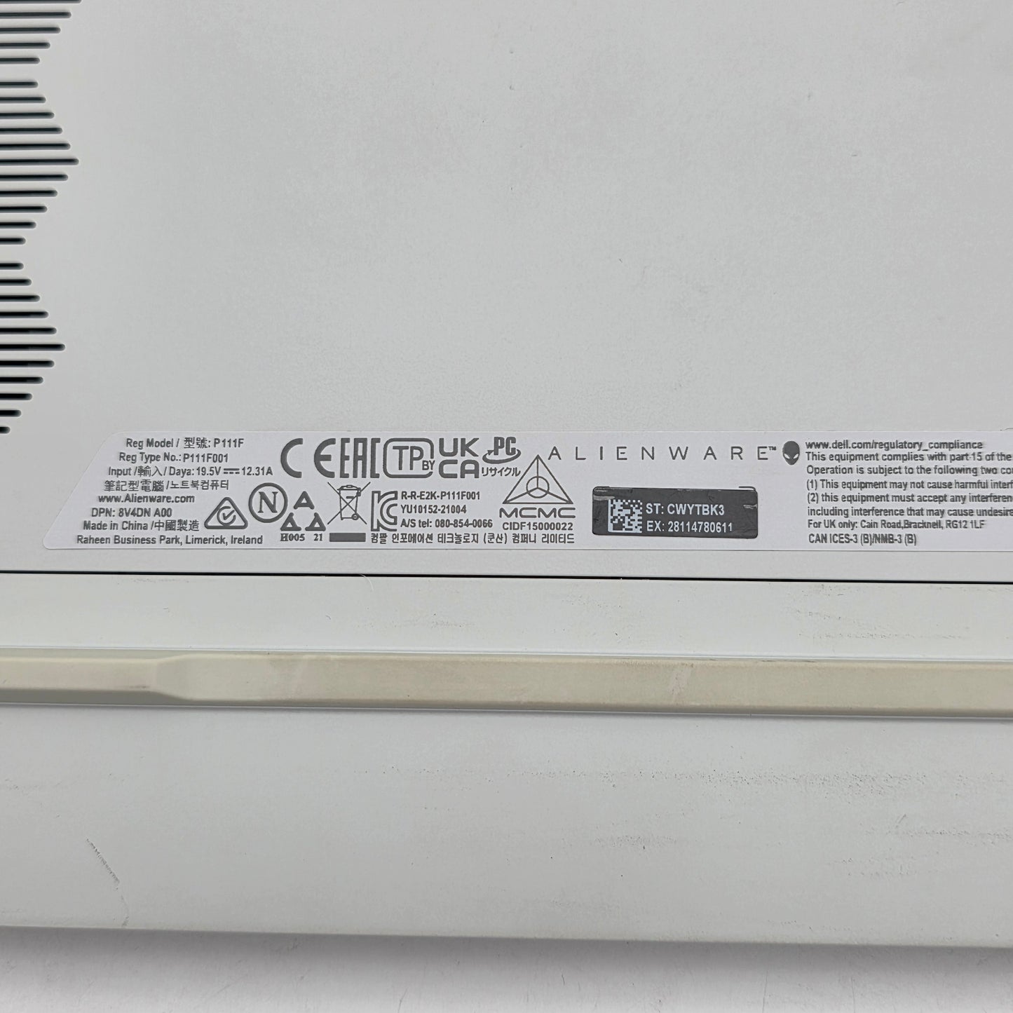 Alienware X15 R1 15.6" i9-11900H 2.5GHz 32GB RAM 2TB SSD GeForce RTX 3080