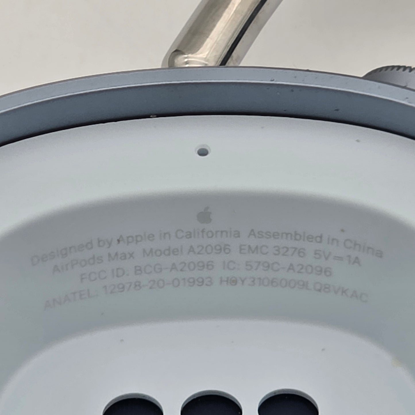 Apple AirPods Max Wireless Over-Ear Headphones Sky Blue MGYL3AM/A