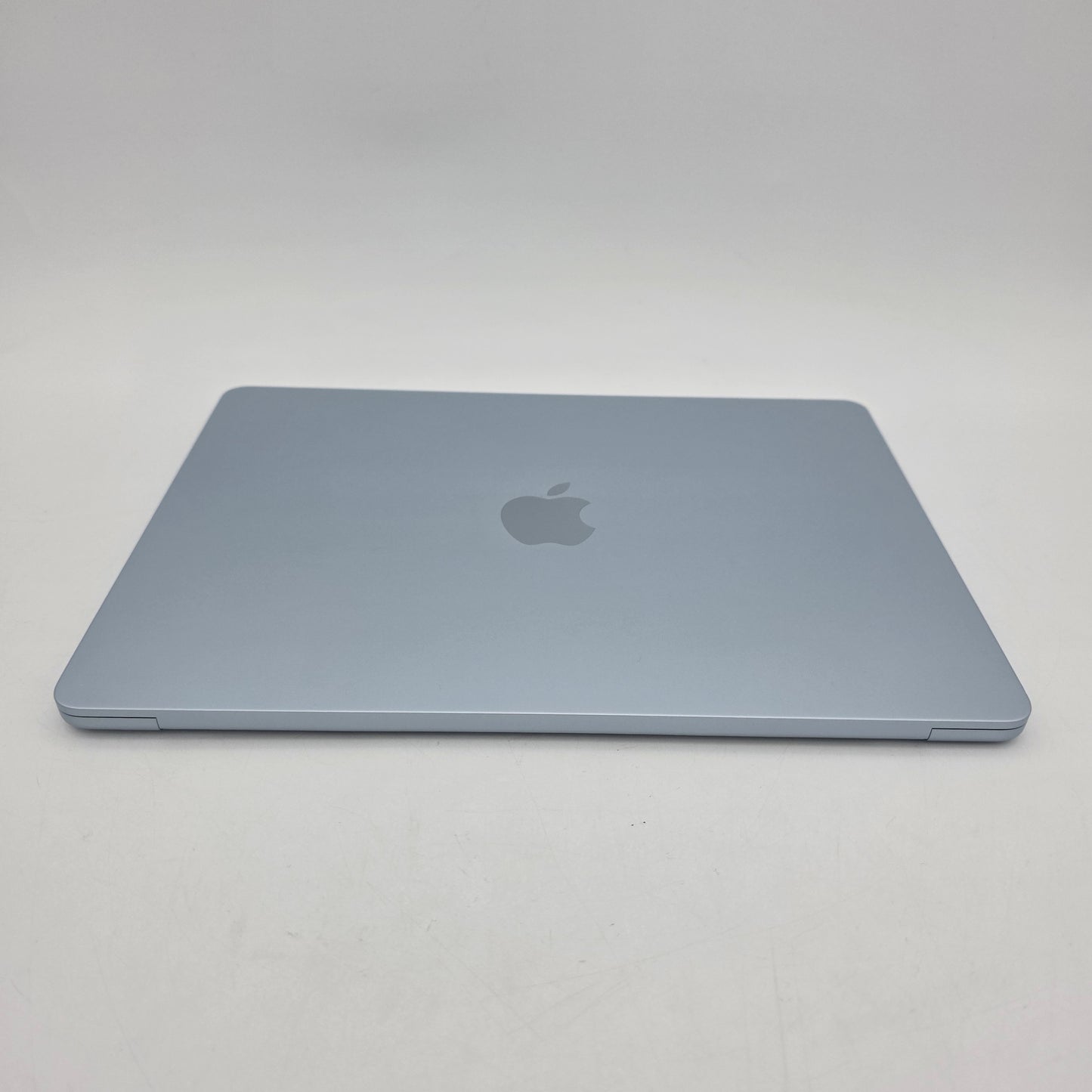 2025 Apple MacBook Air 13.6" M4 8C GPU 4.5GHz 16GB RAM 256GB SSD MC6T4LL/A