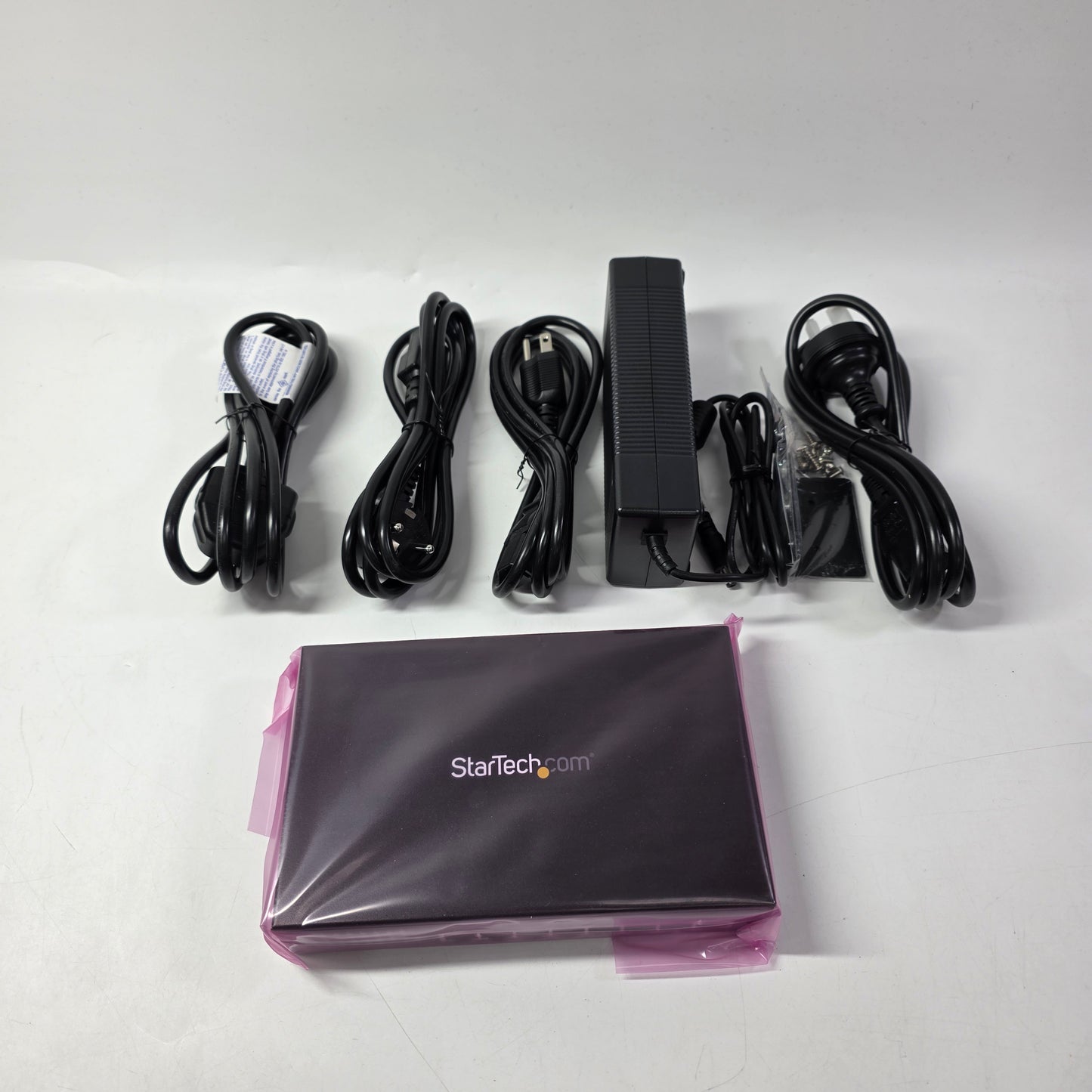 New StarTech 8 Port Unmanaged Ethernet POE IES81000POE