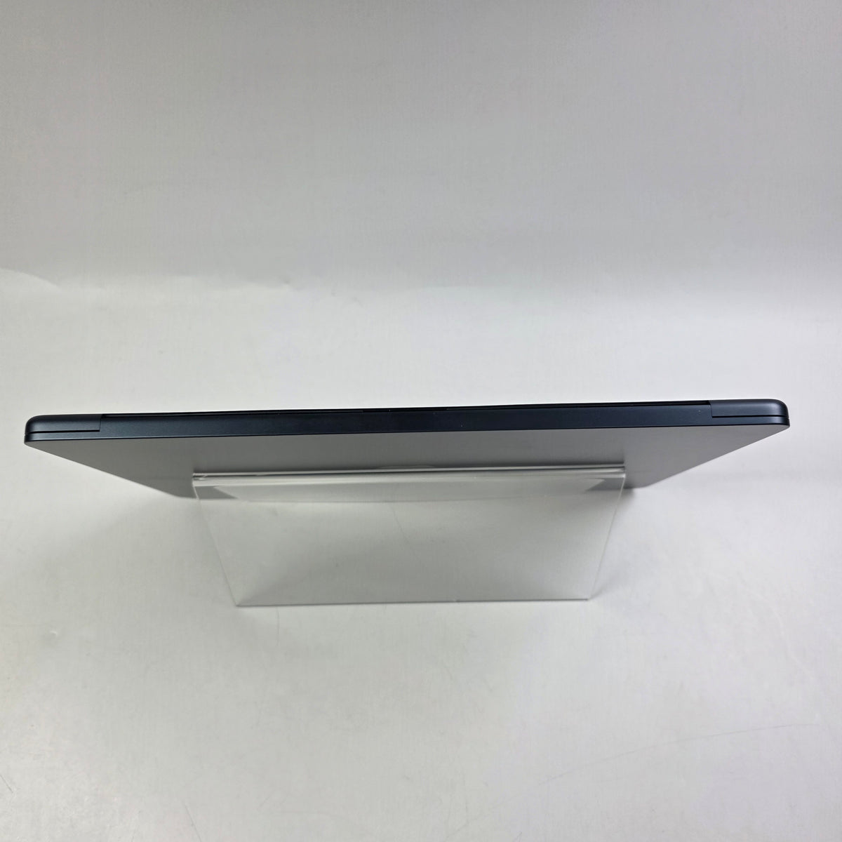 2022 Apple Macbook Air 13.6" M2 8C GPU 3.5GHz 16GB RAM 256GB SSD MC7X4LL/A