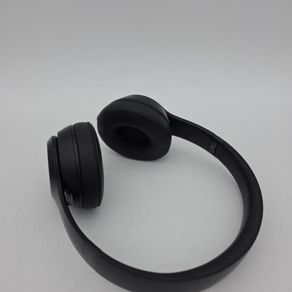 Beats Solo3 Wireless On-Ear Bluetooth Headphones Black A1796