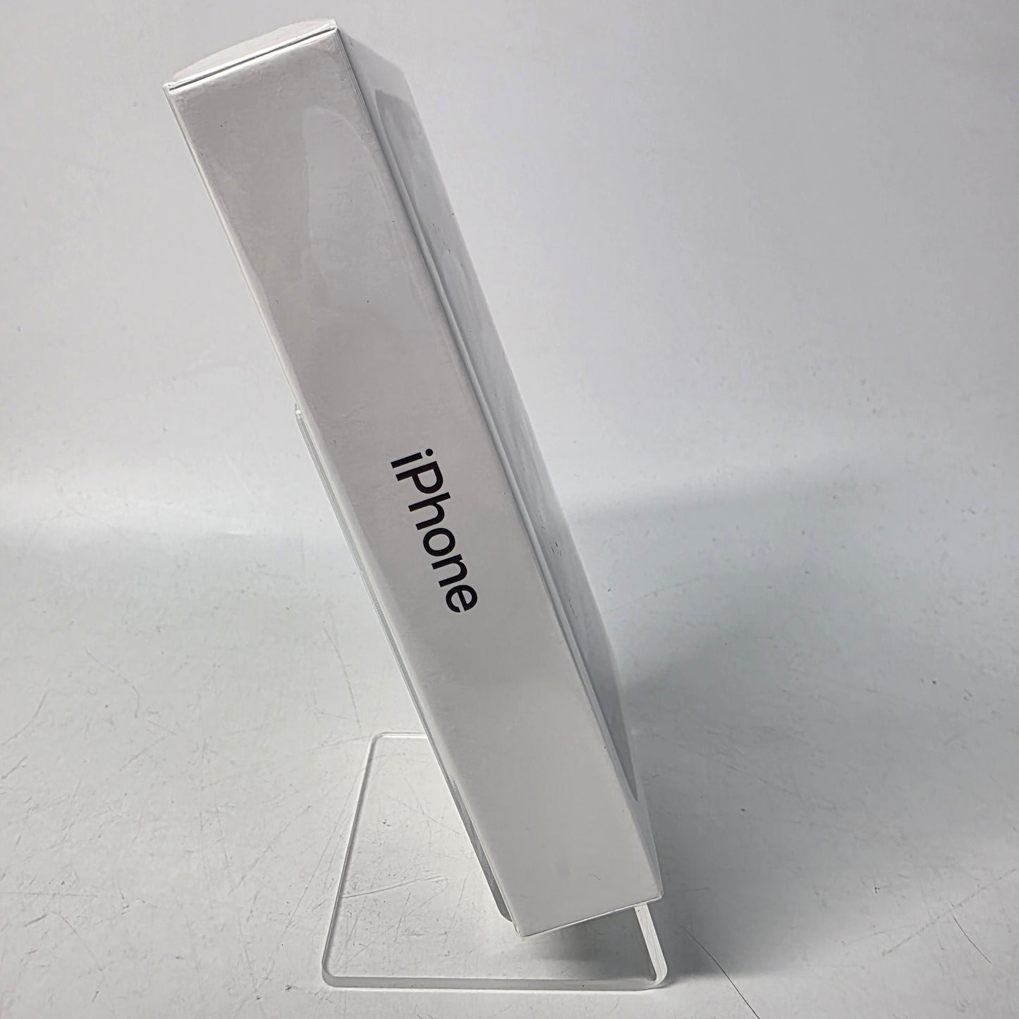 New Unlocked Apple iPhone 12 64GB Black MGF43LL/A