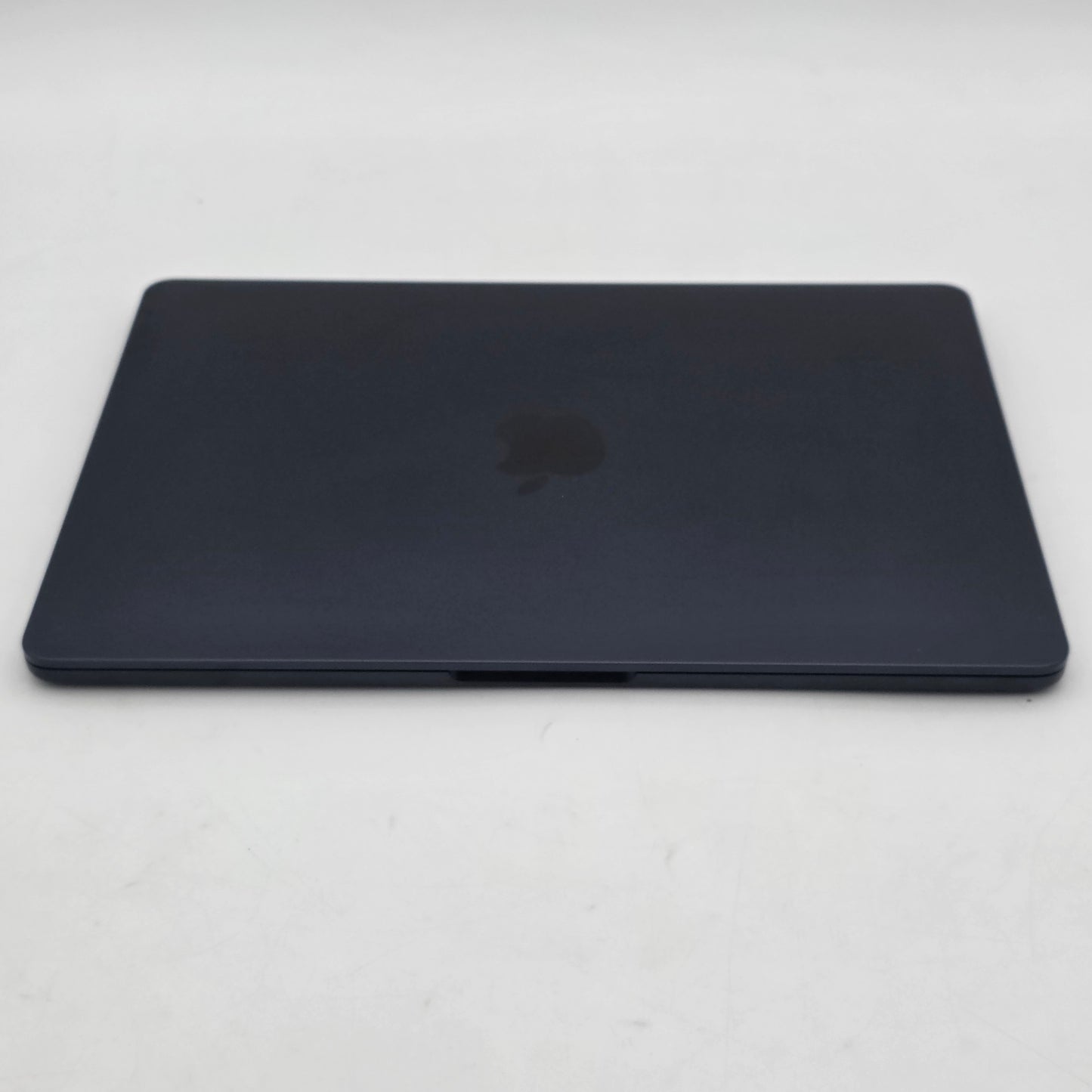 New 2025 Apple MacBook Air 13.3" M4 8C GPU 4.5GHz 16GB RAM 256GB SSD A3240