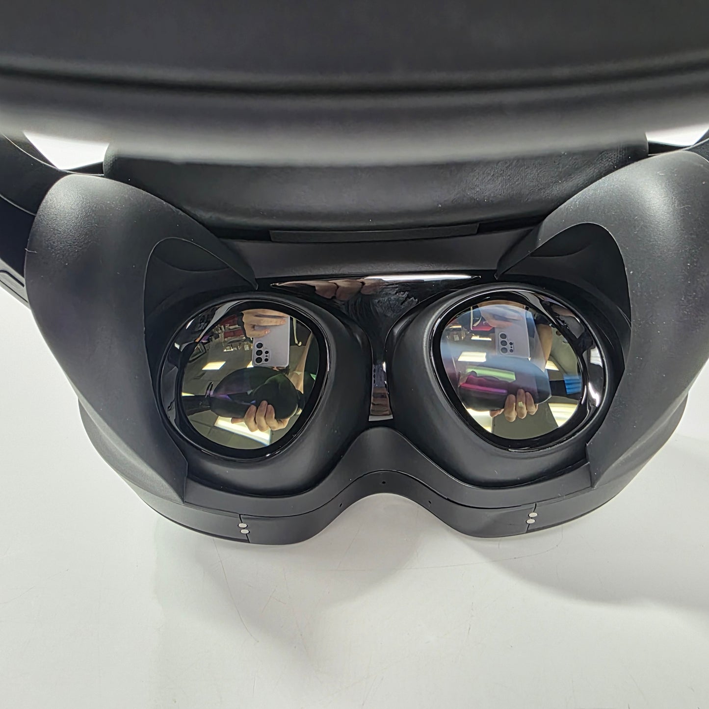 Meta Quest Pro 256GB Standalone All-in-One VR Headset DK94EC