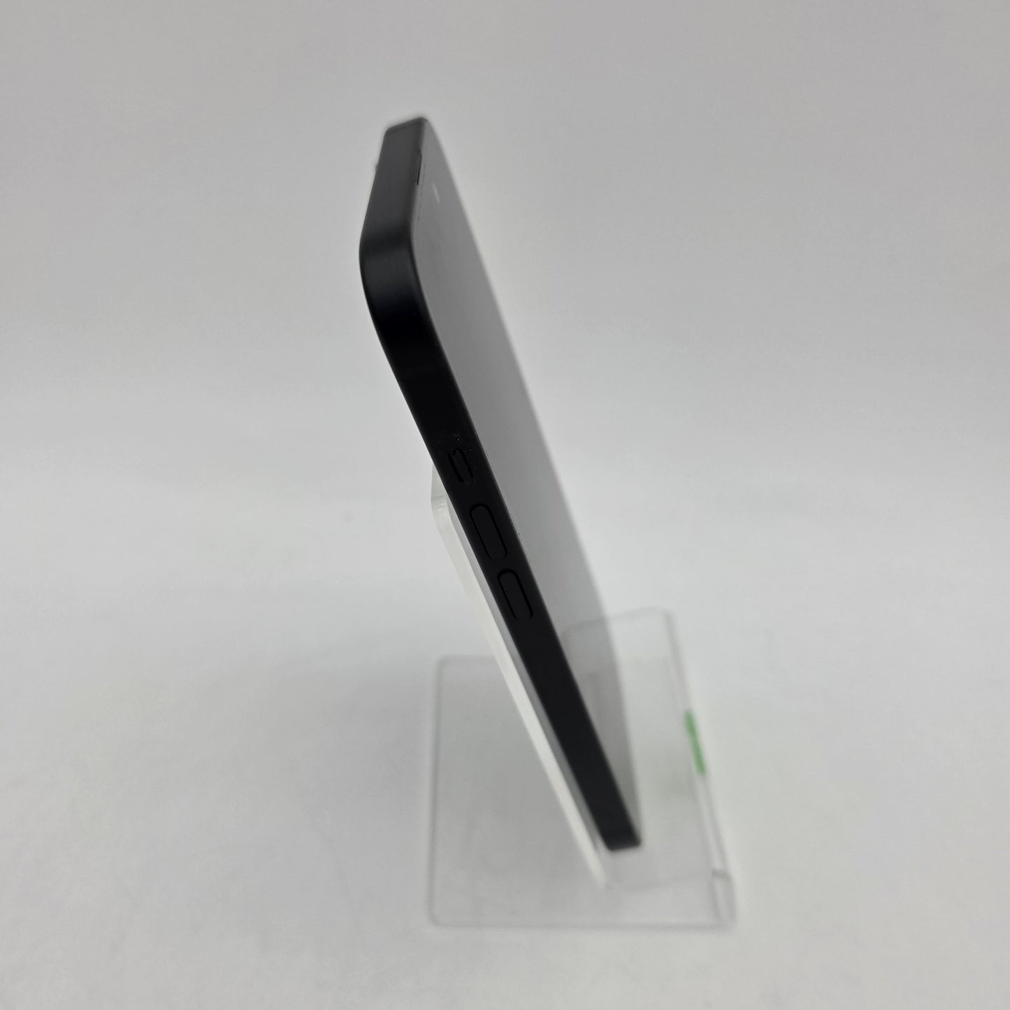 Unlocked Apple iPhone 15 128GB 18.6.1 Black A2846