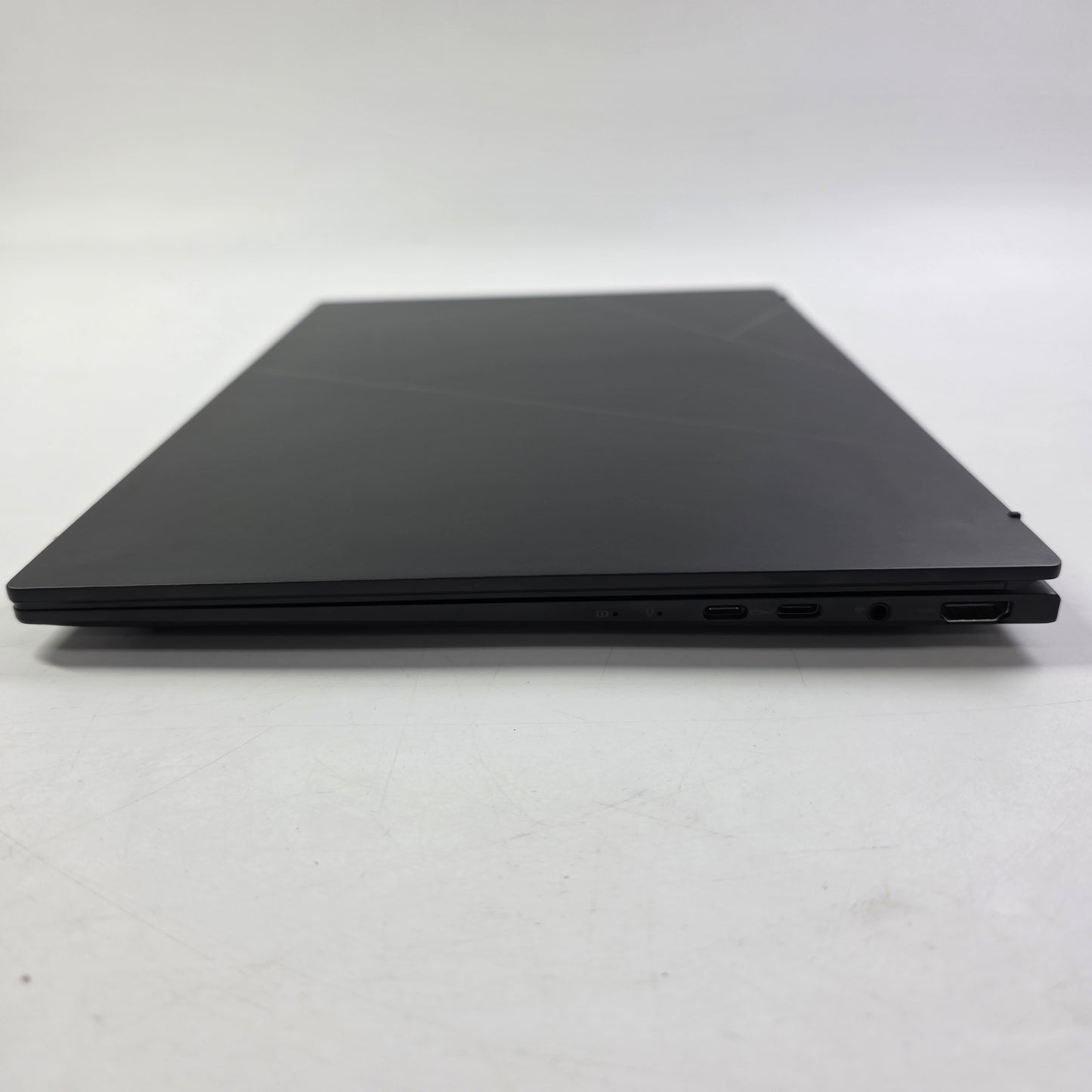Asus Zenbook 14 UM3406G 14" ryzen AI 7 445  2.0GHz 16GB RAM 1TB SSD