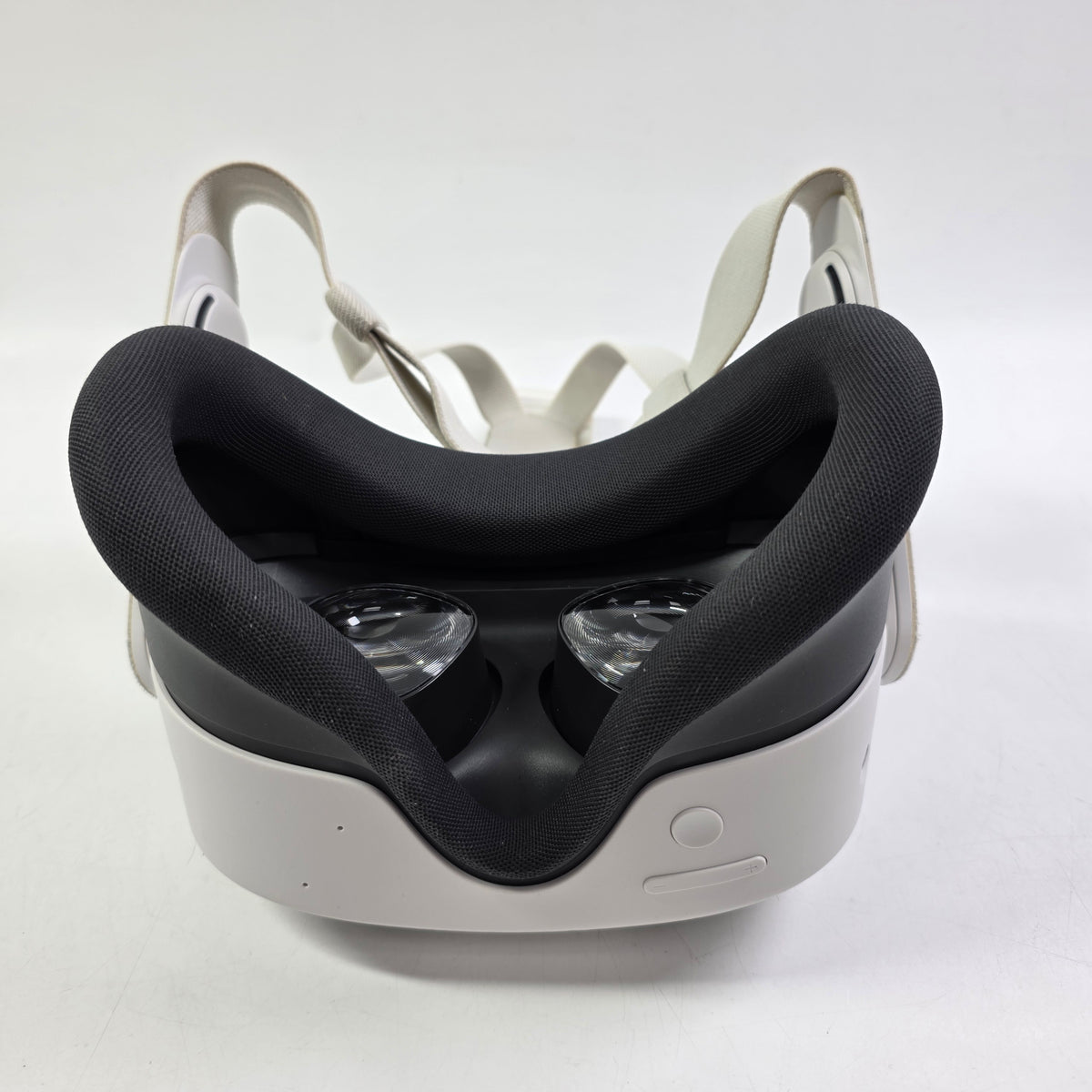Meta Quest 3S 128GB Standalone All-in-One VR Headset P97