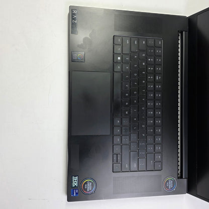 Razer Blade 17 RZ09-0423 17" i9-12900H 2.5GHz 16GB 1TB SSD GeForce RTX 3070 Ti