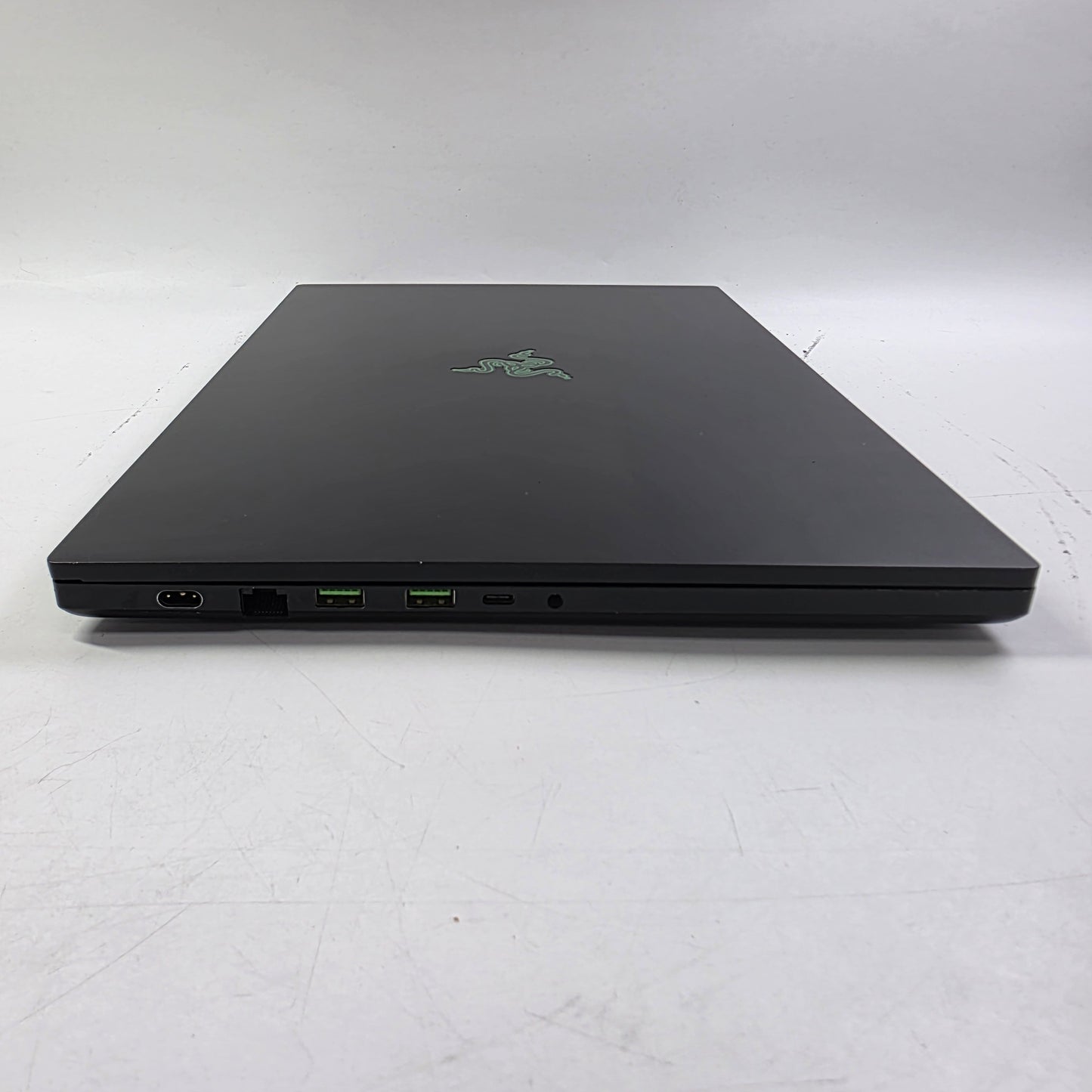 Razer Blade 17 RZ09-0423 17" i9-12900H 2.5GHz 16GB 1TB SSD GeForce RTX 3070 Ti