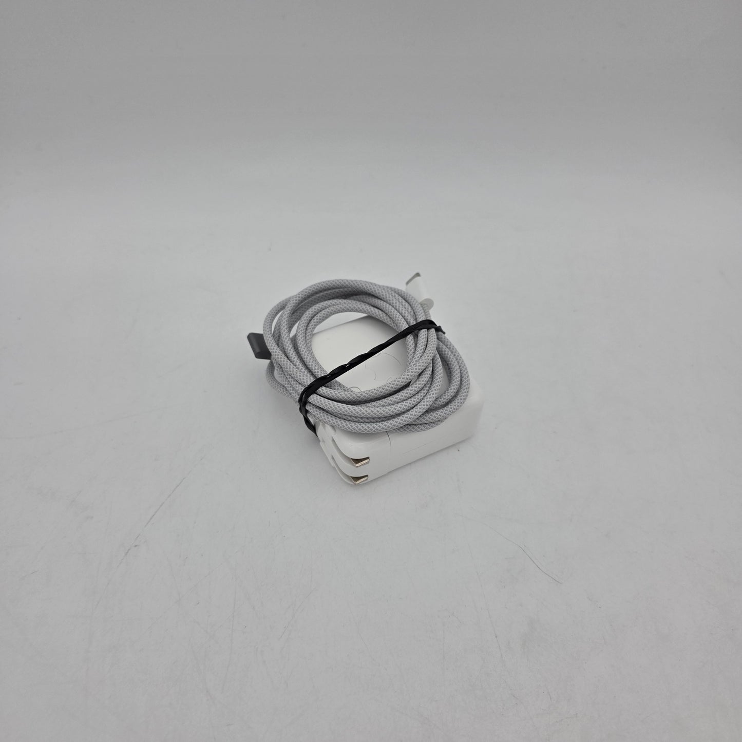 2023 Apple MacBook Pro 14" M3 4.0GHz 8GB RAM 512GB SSD