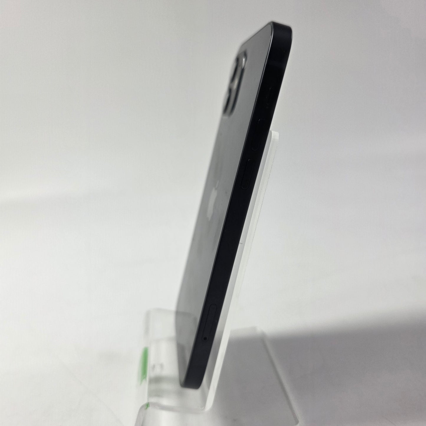 Unlocked Apple iPhone 12 64GB 15.6.1 Black A2172