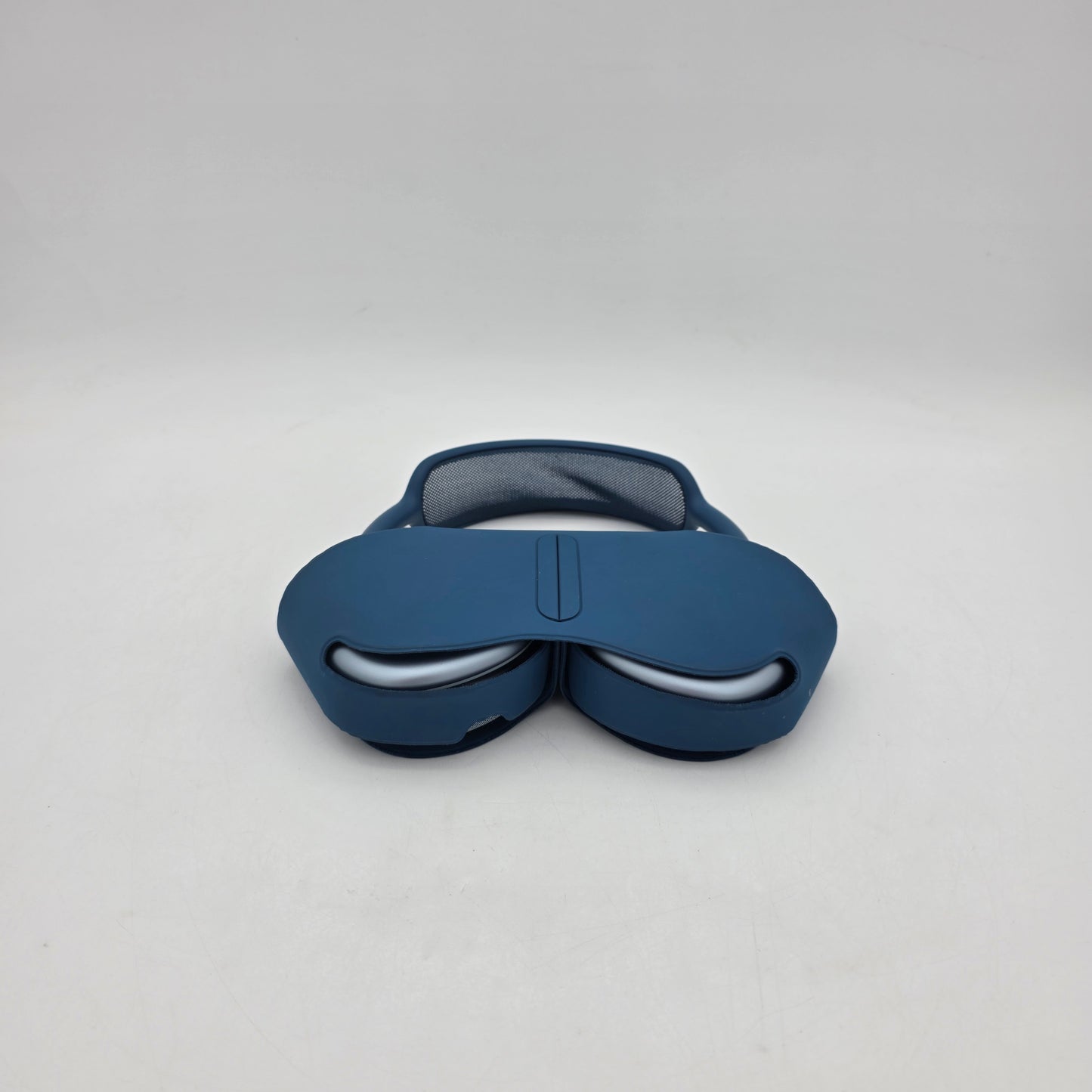 Apple AirPods Max Wireless Over-Ear Headphones Sky Blue MGYL3AM/A