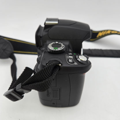 Nikon D60 10.2MP Digital SLR DSLR Camera 15,370 Shutter Count Body Only