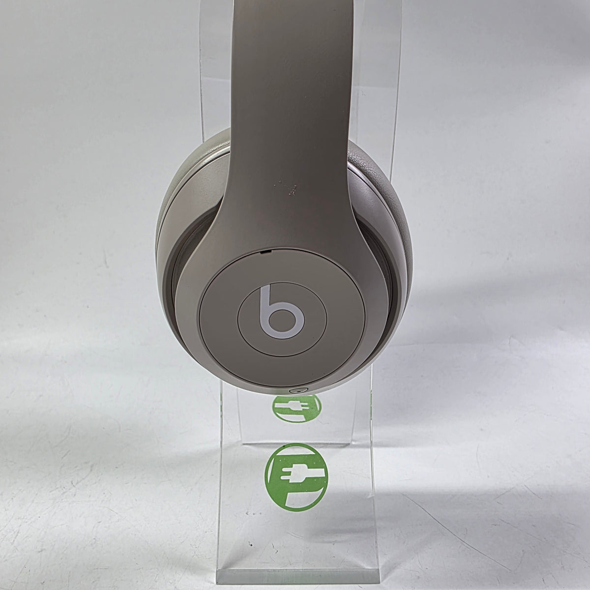Beats Studio Pro Wireless Over-Ear Bluetooth Headphones Club White