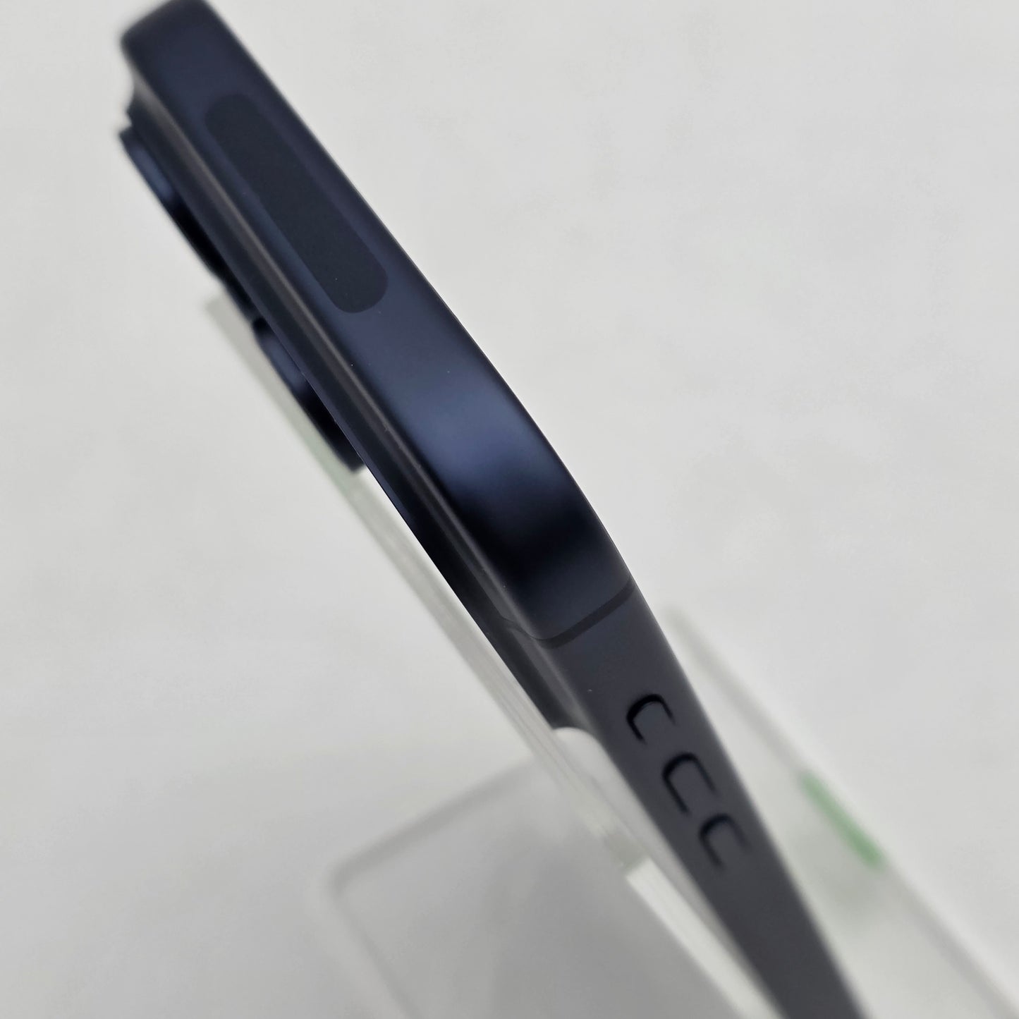 Factory Unlocked Apple iPhone 17 Pro 256GB Blue Titanium M67M4LL/A