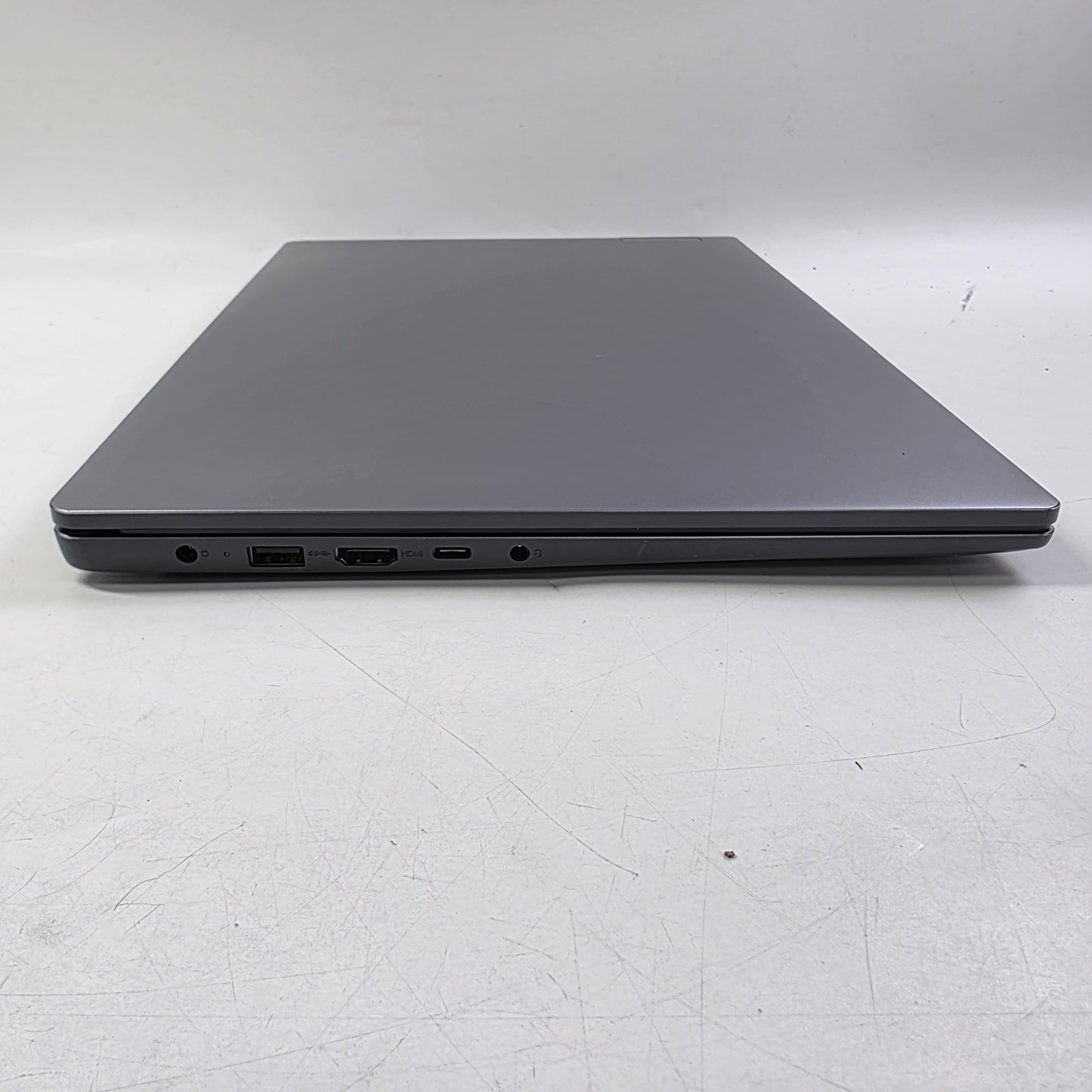 Lenovo IdeaPad Slim 3 15AMN8 15.6" Ryzen 5 7520U 2.8GHz 8GB RAM 512GB SSD