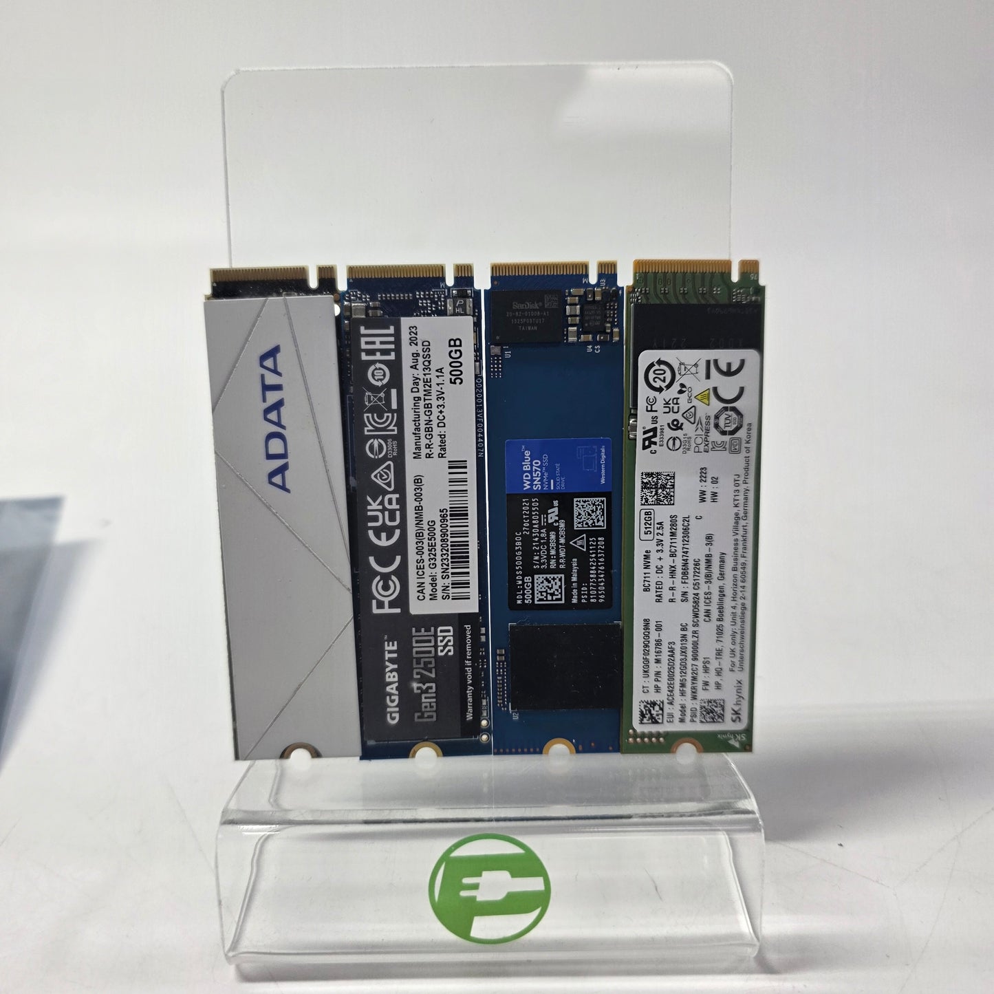 LOT of 4 NVMe SSDs 500GB READ