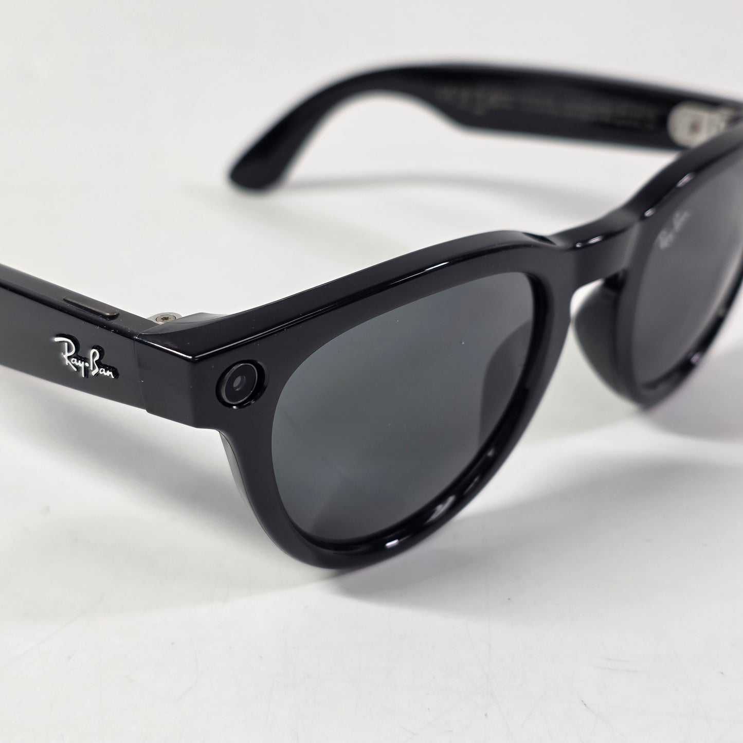 META WAYFARER Camera Glasses  RW4013F