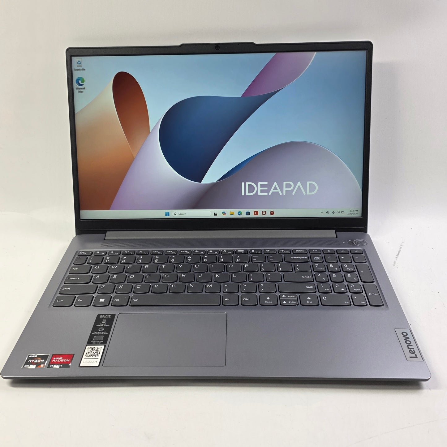 Lenovo IdeaPad Slim 3 15AMN8 15.6" Ryzen 5 7520U 2.8GHz 8GB RAM 512GB SSD