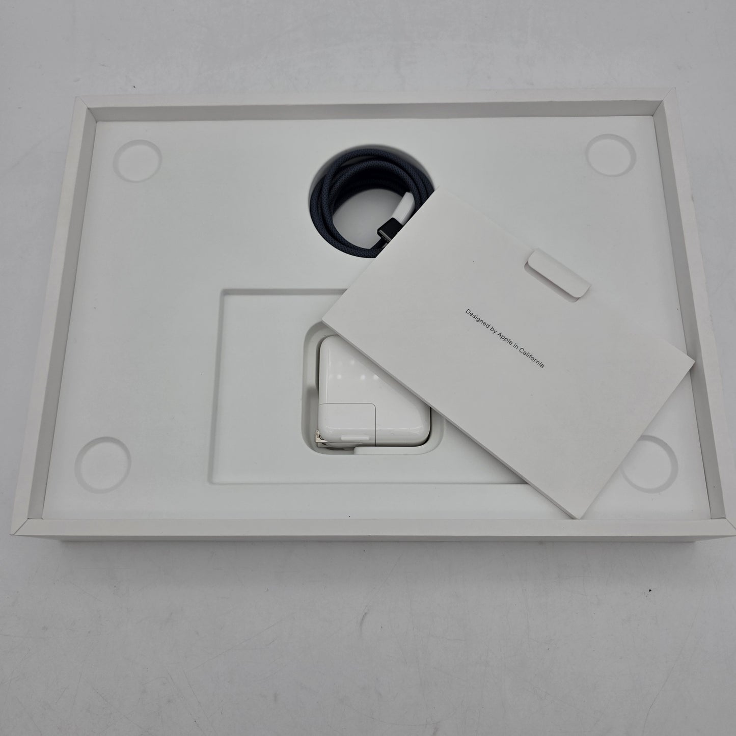 New 2025 Apple MacBook Air 13.3" M4 8C GPU 4.5GHz 16GB RAM 256GB SSD A3240