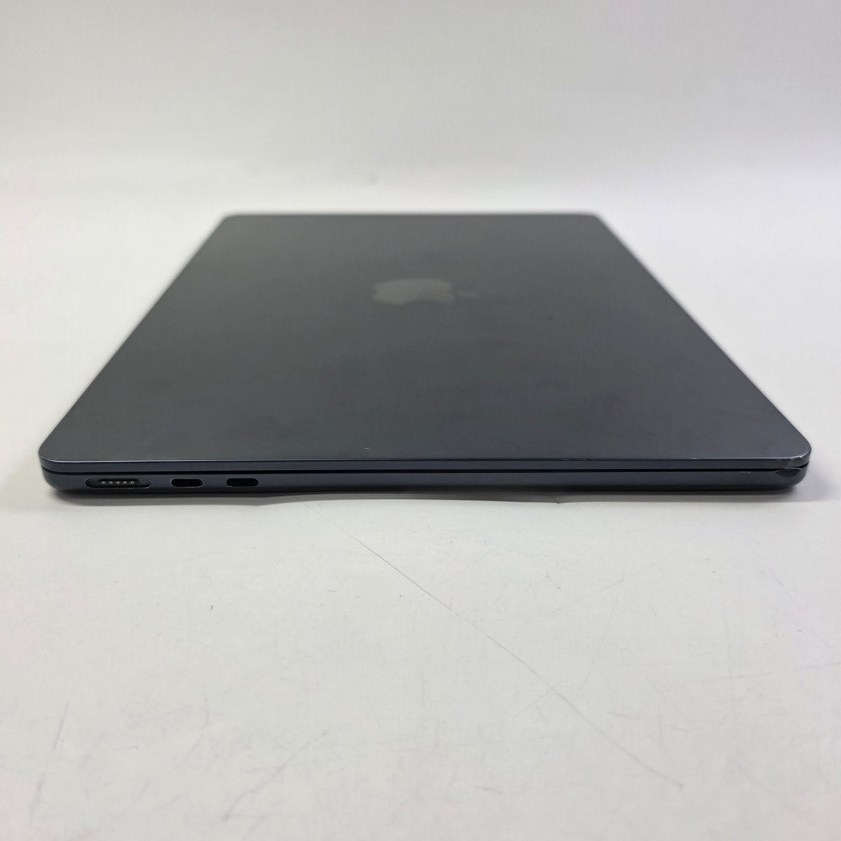 2022 Apple MacBook Air 13.6" M2 8C GPU 3.5GHz 8GB RAM 256GB SSD MLY33LL/A
