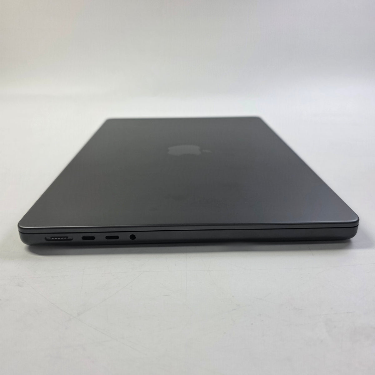 2024 Apple MacBook Pro 14" M4 10C GPU 4.5GHz 16GB RAM 512GB SSD MW2U3LL/A