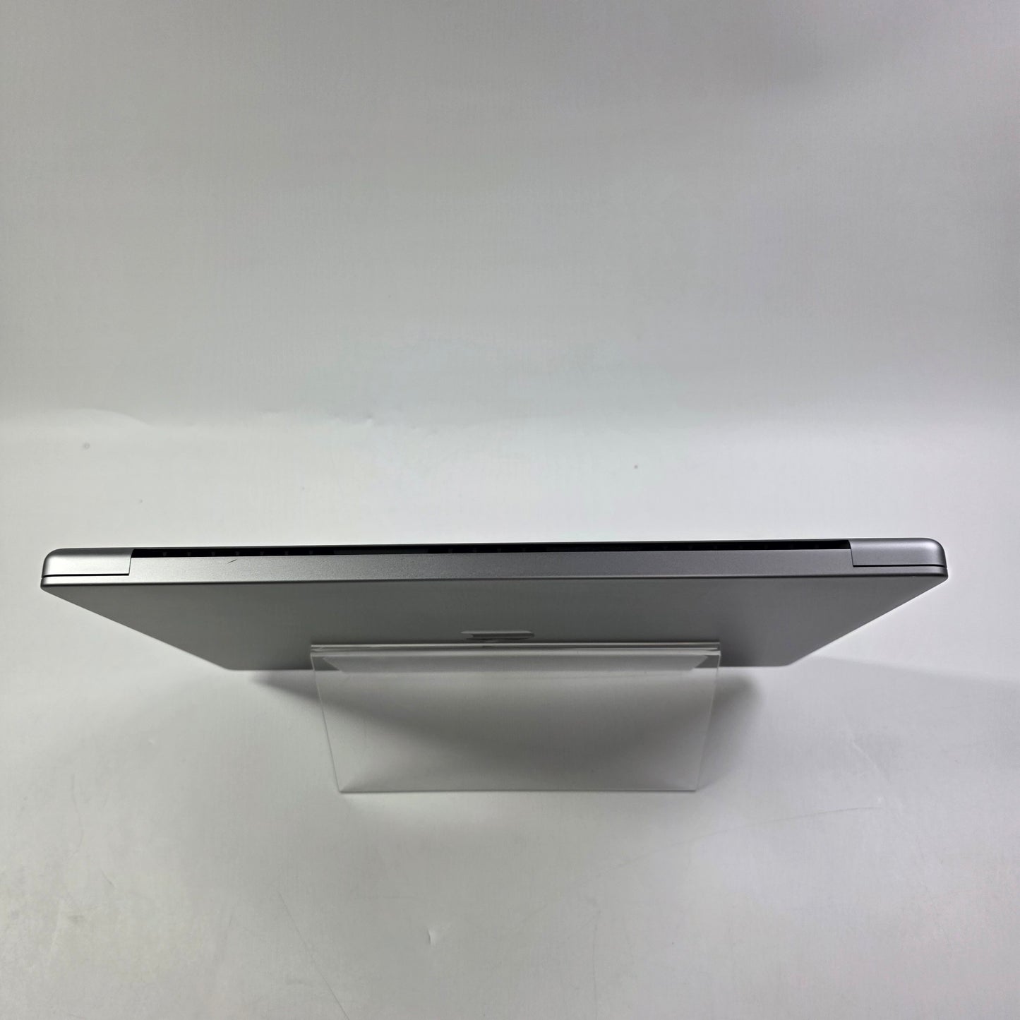 2023 Apple MacBook Pro 13.3" M2 Pro 8C GPU 3.5GHz 16GB RAM 1TB SSD MNW93LL/A