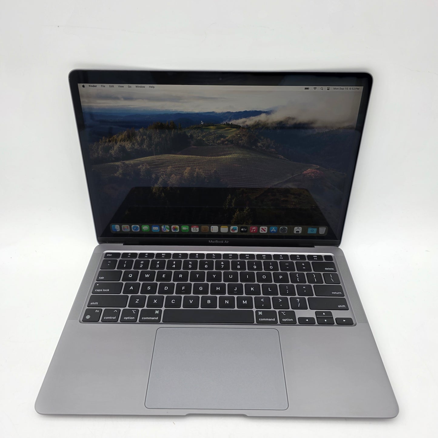 2020 Apple MacBook Air 13.3" M1 7C GPU 3.2GHz 8GB RAM 256GB SSD MGN63LL/A