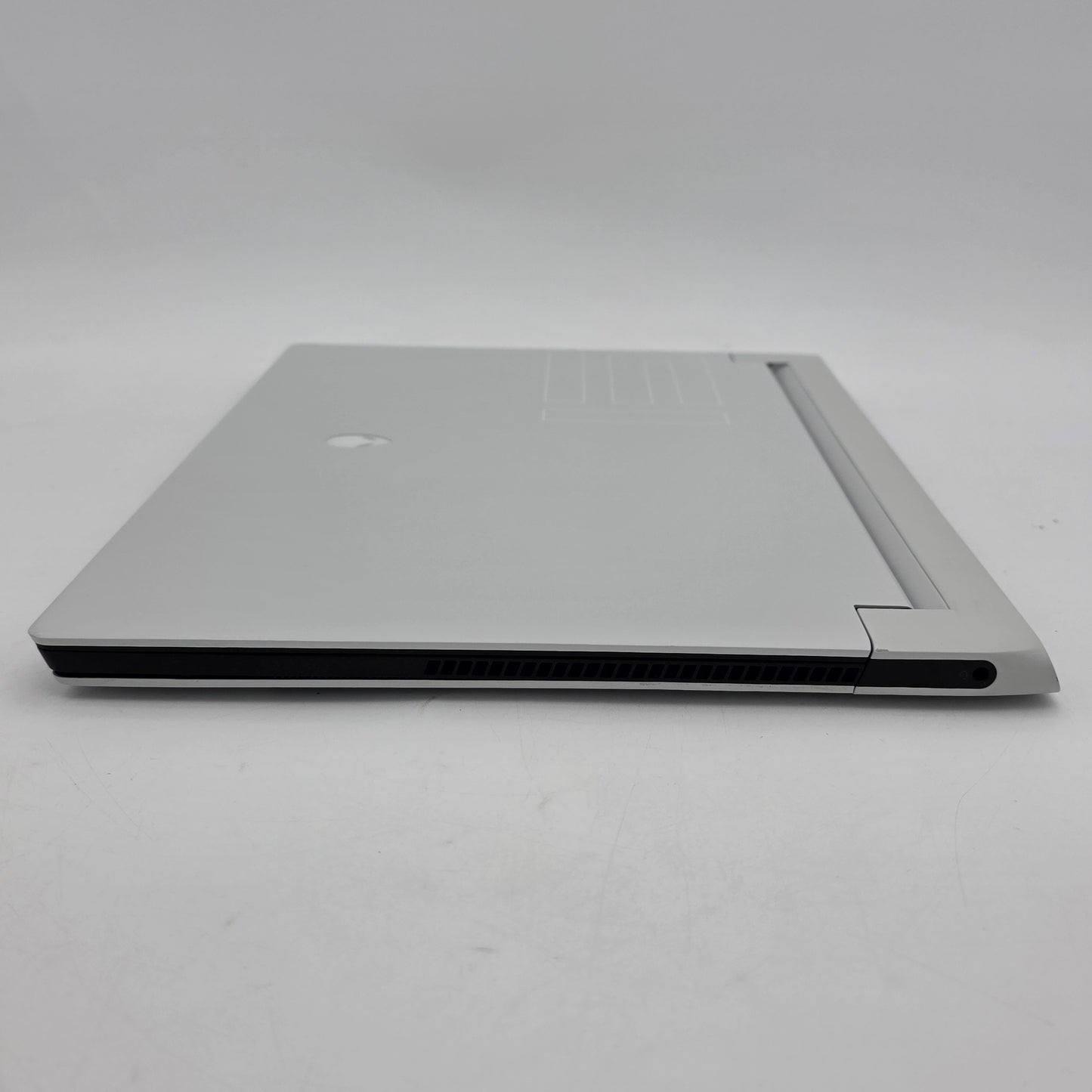 Alienware X15 R1 15.6" i9-11900H 2.5GHz 32GB RAM 2TB SSD GeForce RTX 3080