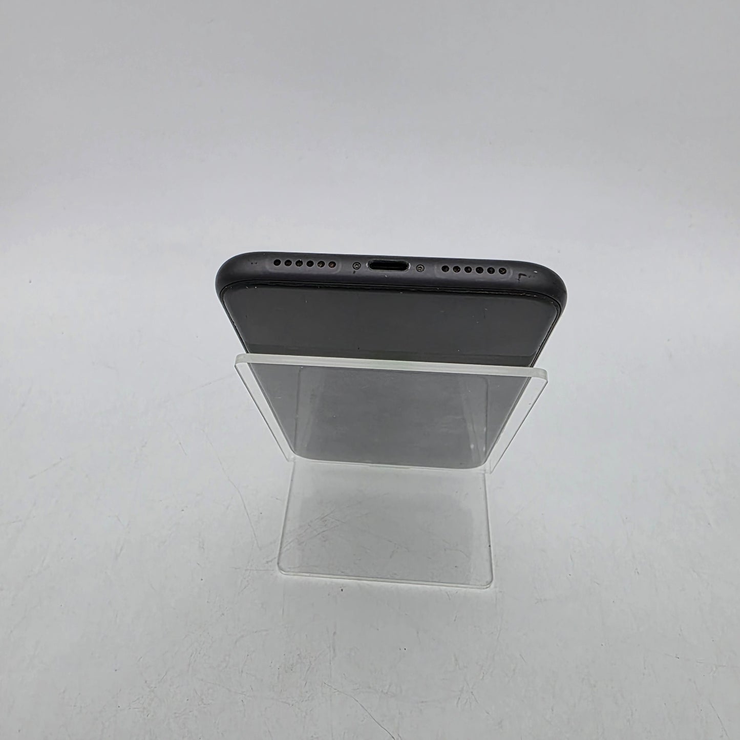 Unlocked Apple iPhone 11 64GB 18.7 Black MH8Y3LL/A