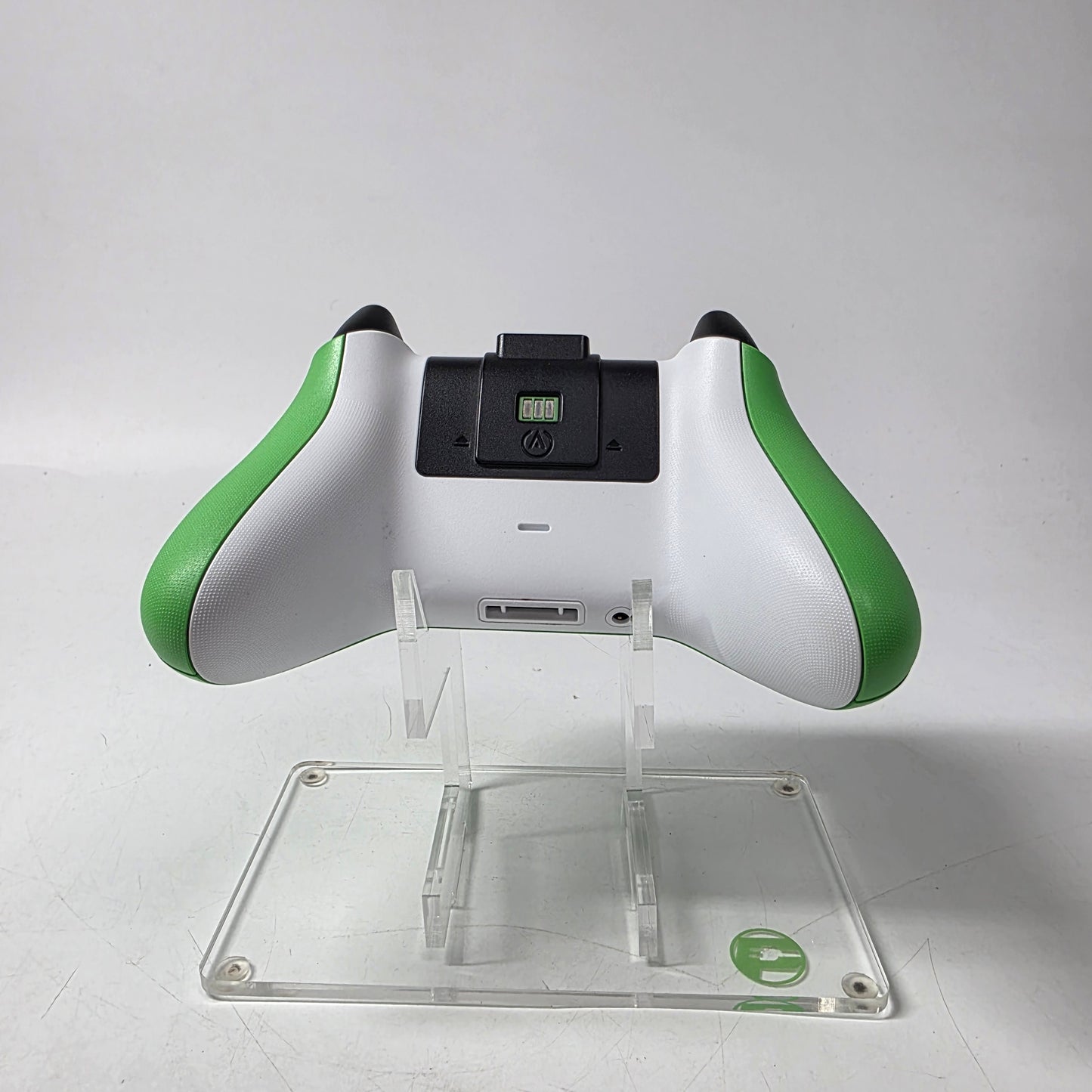 Microsoft Xbox Series X All-Digital 1TB Console Gaming System Robot White 1889