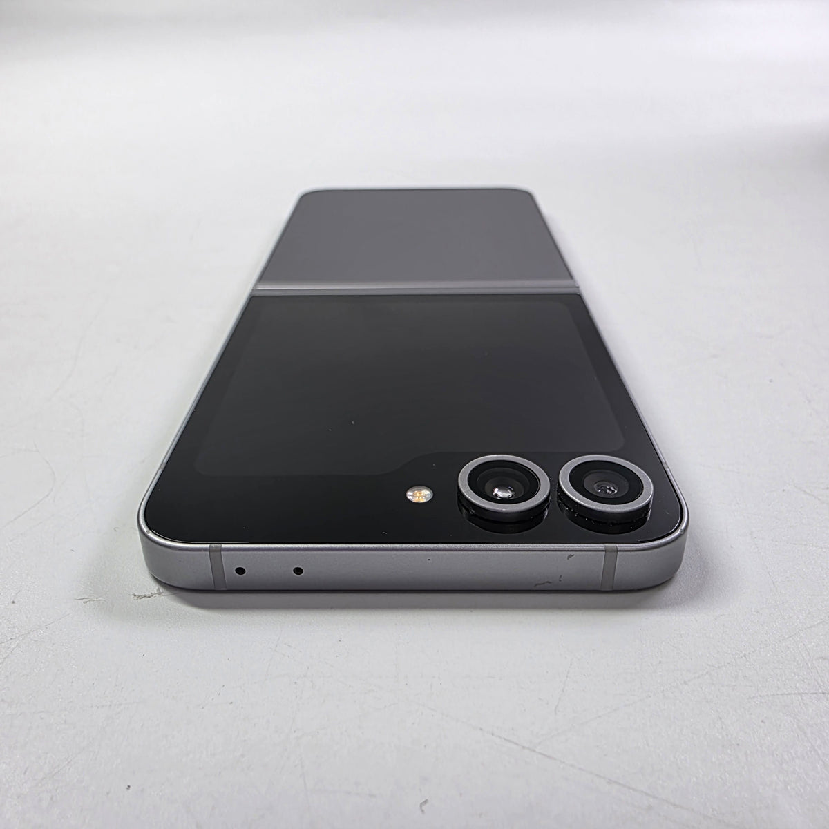 Unlocked Samsung Galaxy Z Flip6 12GB RAM 256GB SM-F741U Silver Shadow