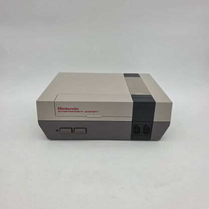 Nintendo Entertainment System NES Video Game Console NES-001 Gray