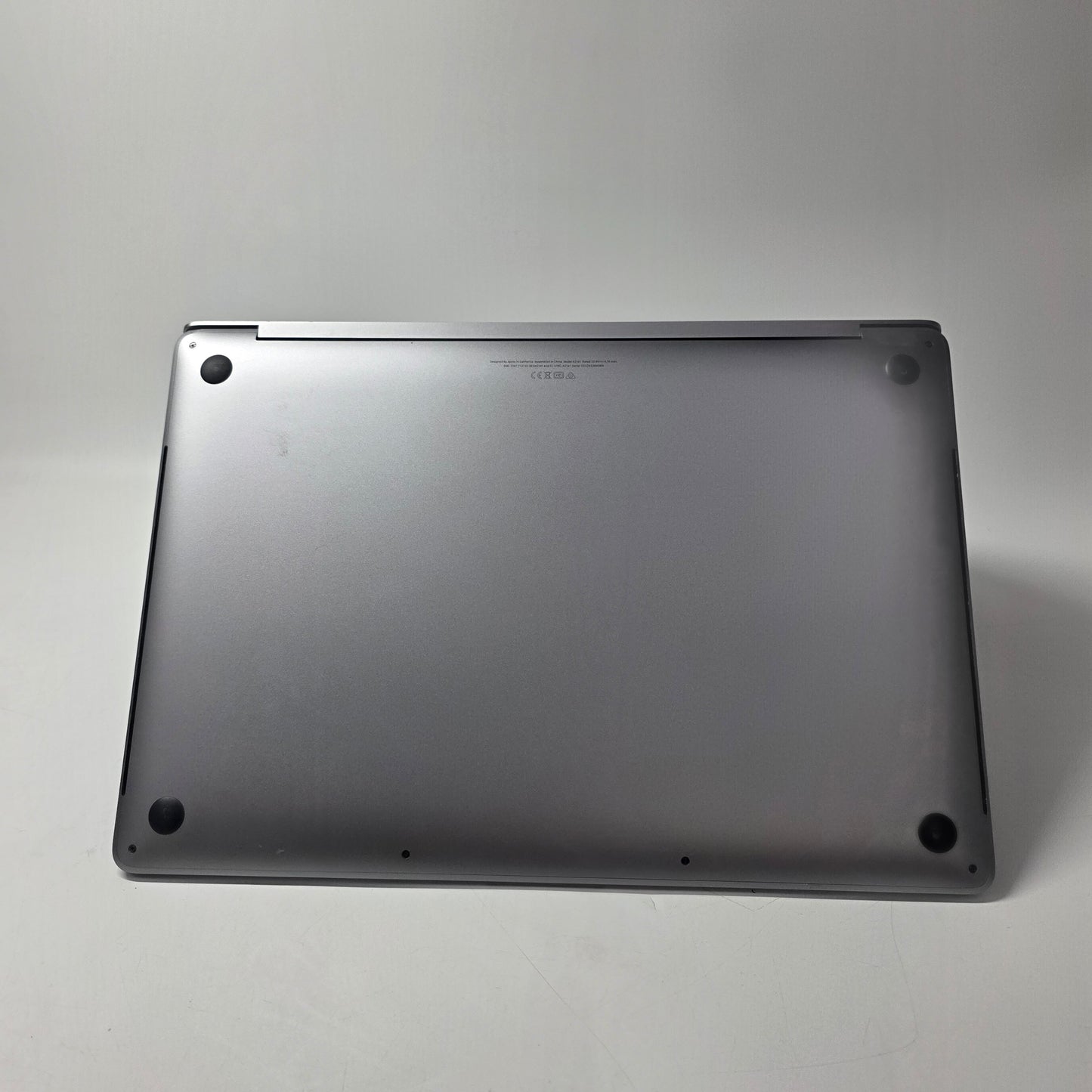 2019 Apple MacBook Pro 16" i9 2.3GHz 16GB RAM 1TB SSD Silver MVVJ2LL/A