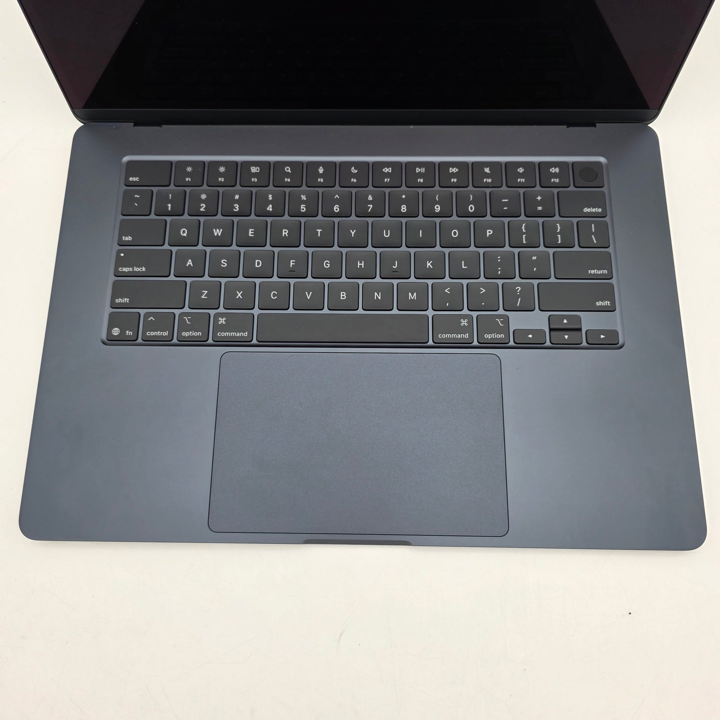 New 2025 Apple MacBook Air 15" M4 10C GPU 4.5GHz 16GB RAM 256GB SSD MW1L3LL/A