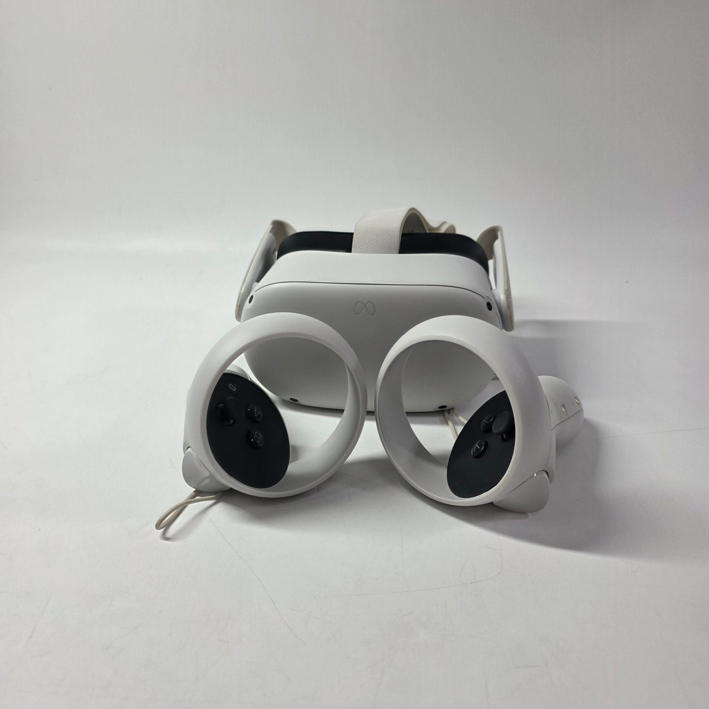 Meta Quest 2 128GB Standalone All-in-One VR Headset KW49CM