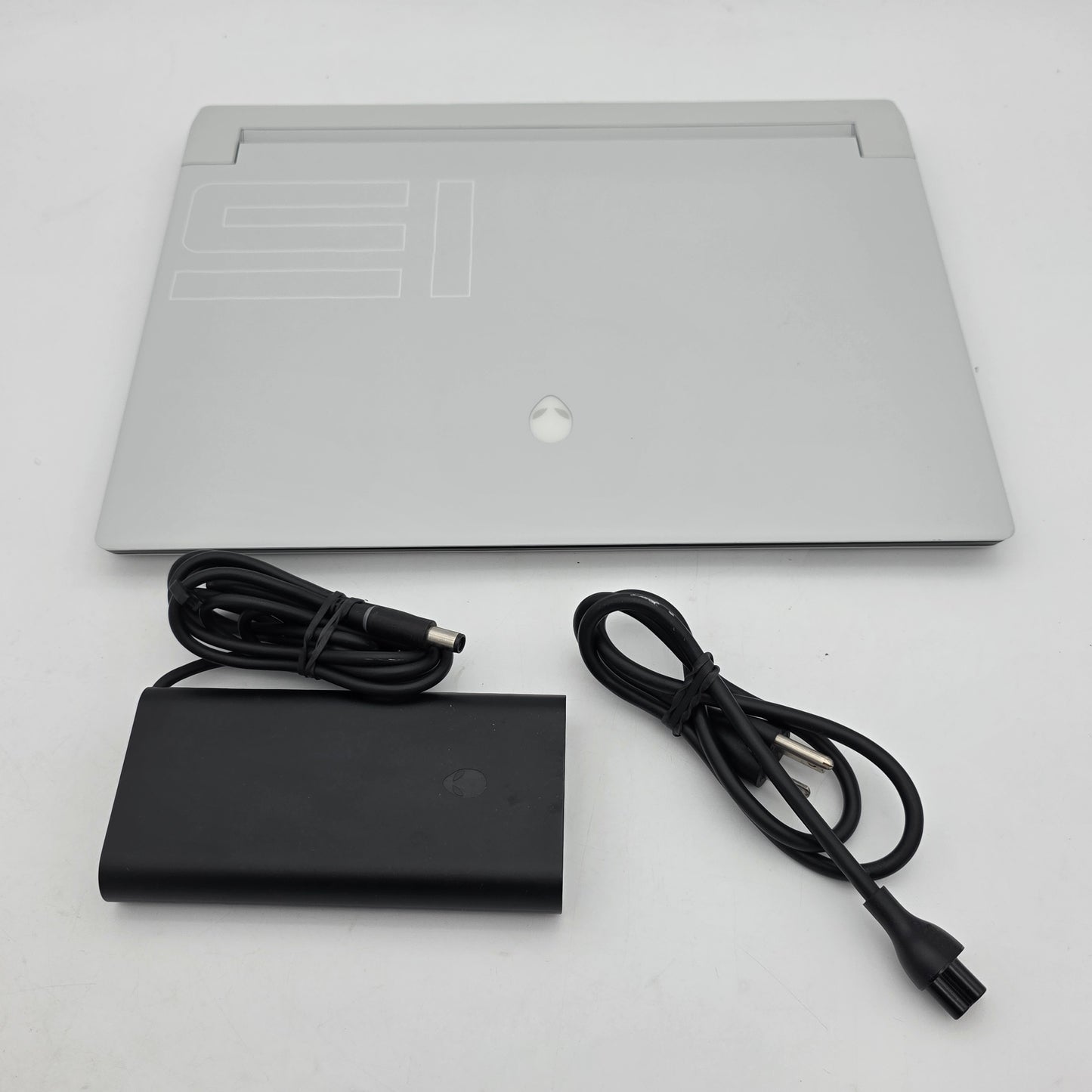 Alienware X15 R1 15.6" i9-11900H 2.5GHz 32GB RAM 2TB SSD GeForce RTX 3080