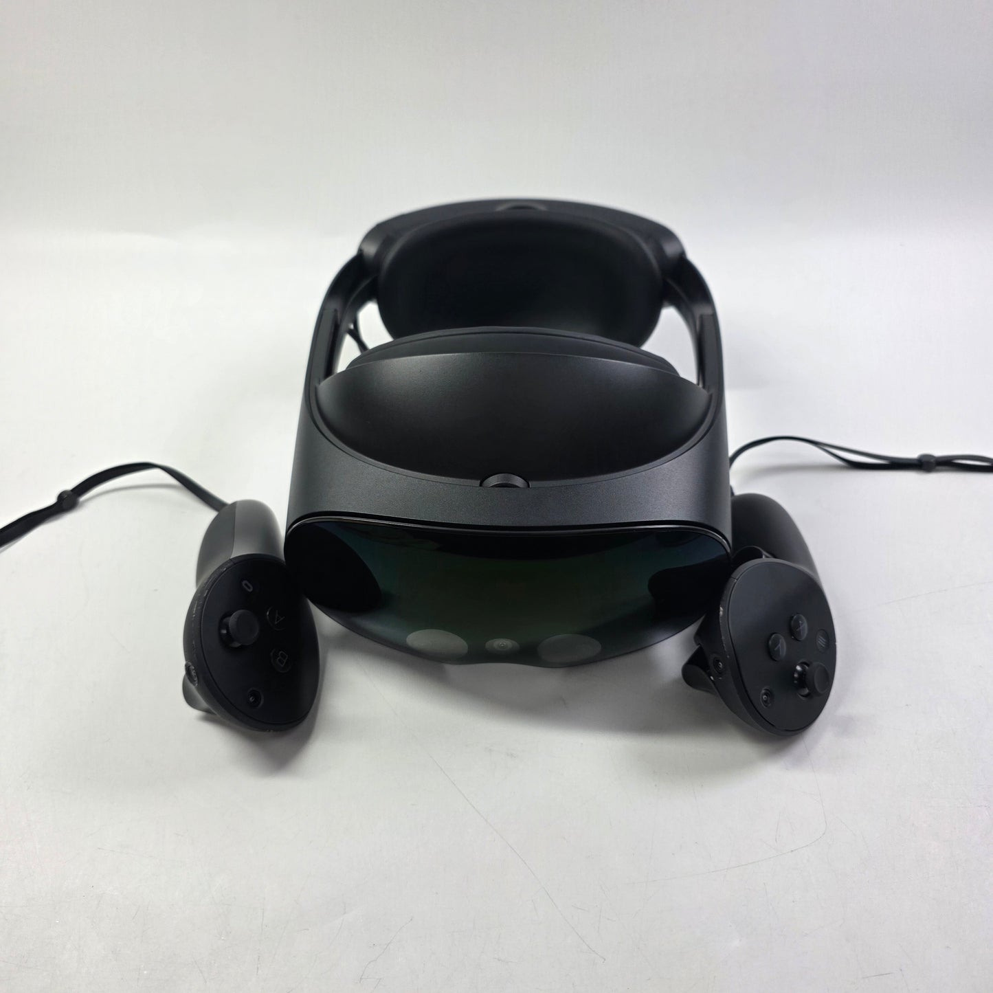 Meta Quest Pro 256GB Standalone All-in-One VR Headset DK94EC