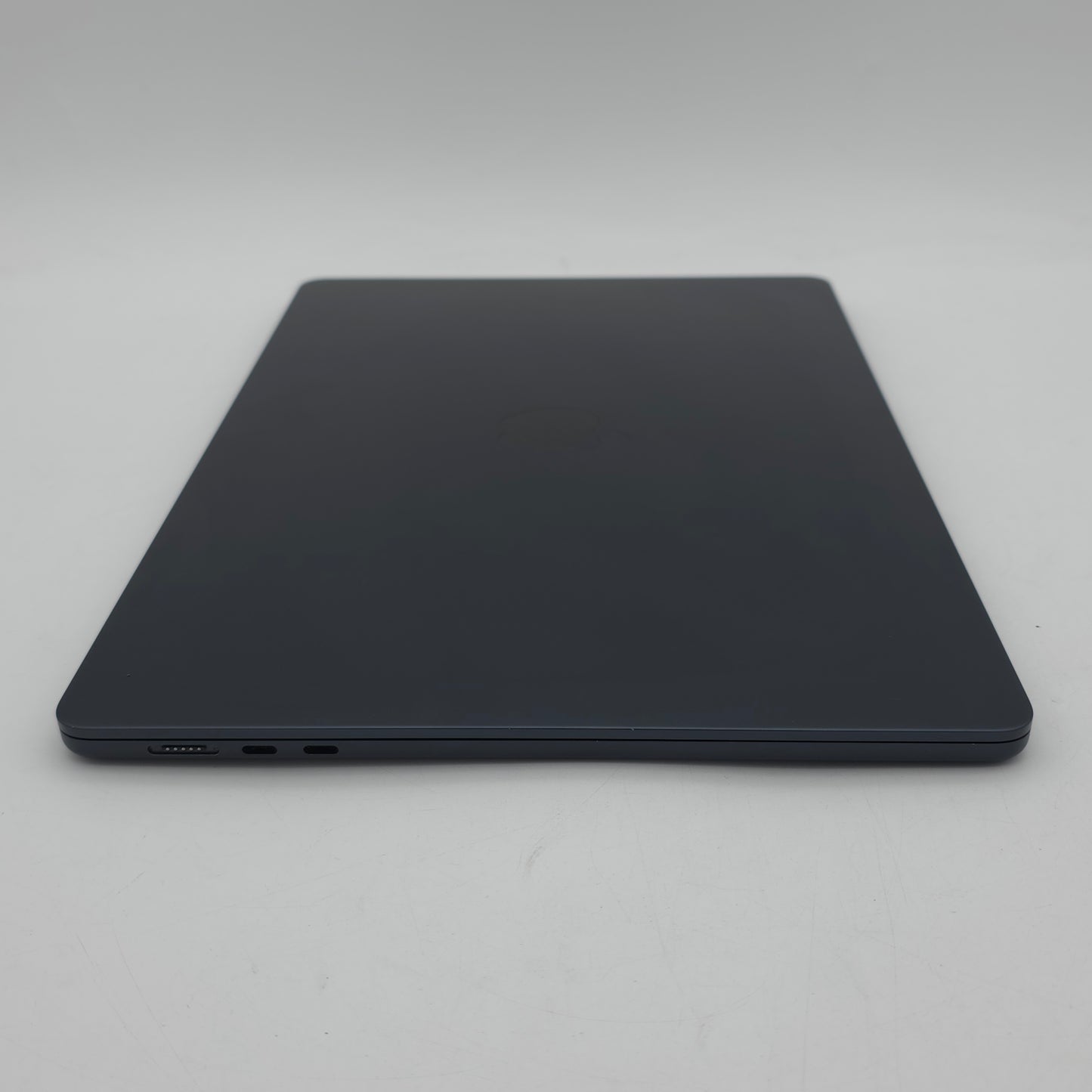 2025 Apple MacBook Air 15" M4 16GB RAM 512GB SSD MW1M3LL/A