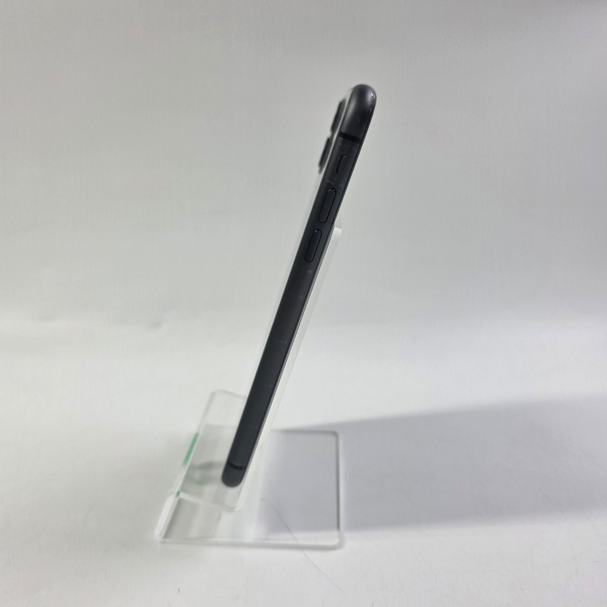 Broken Unlocked Apple iPhone 11 64GB 26.1 MWL72LL/A Bad Battery