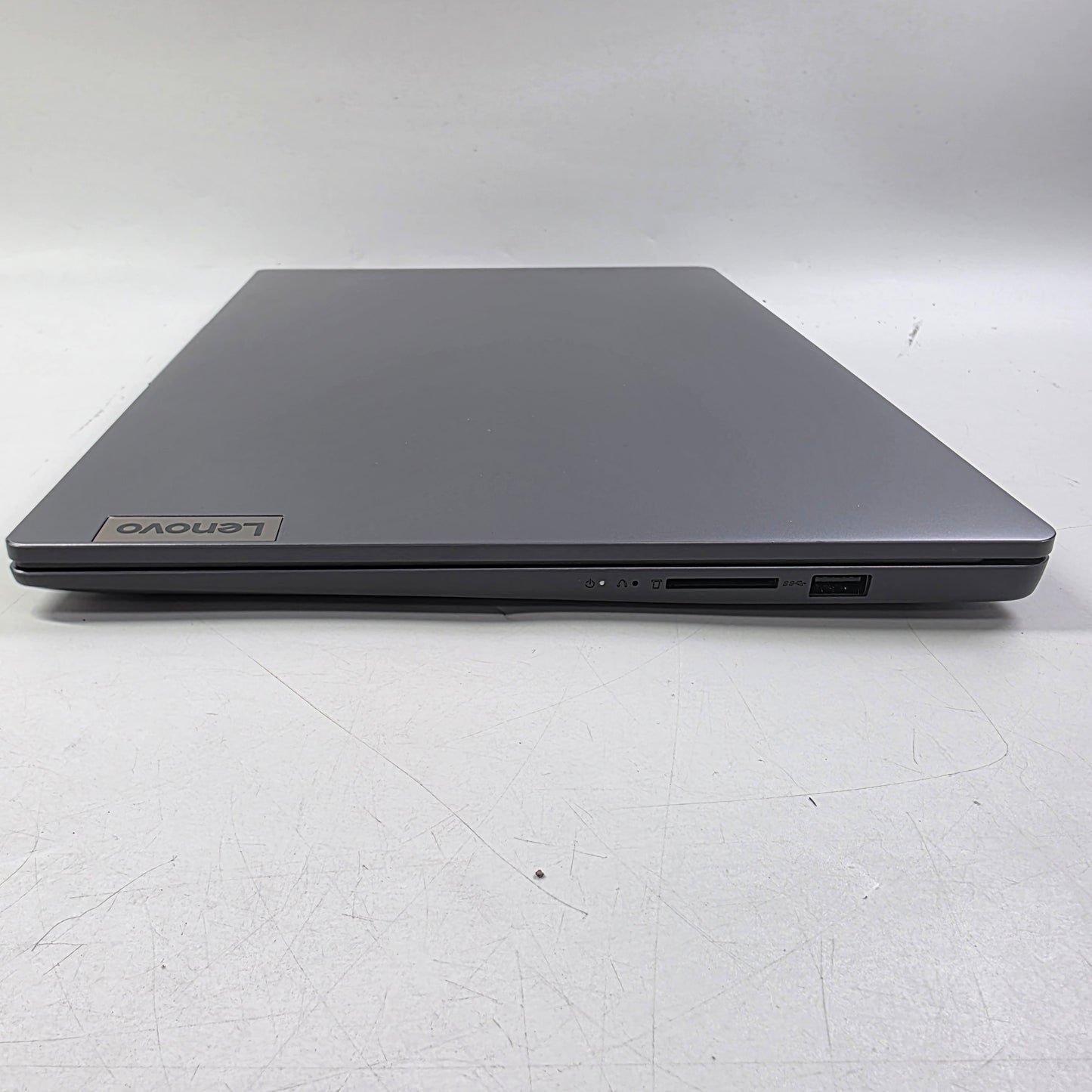 Lenovo IdeaPad Slim 3 15AMN8 15.6" Ryzen 5 7520U 2.8GHz 8GB RAM 512GB SSD