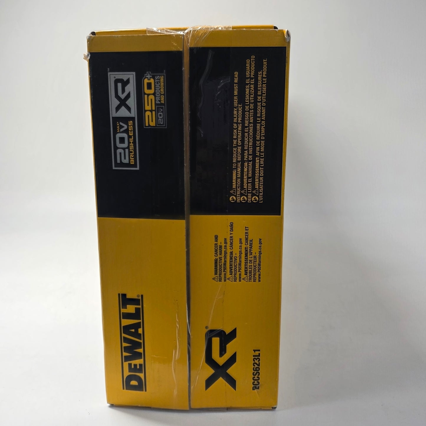 New DeWalt Pruning Chainsaw Kit 20V MAX 8 in. Brushless Cordless DCCS623L1