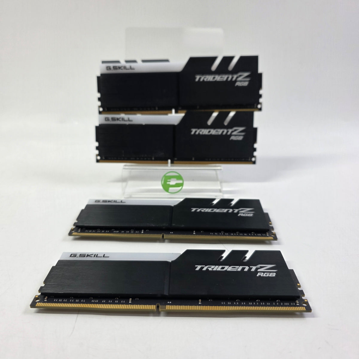 G.Skill Trident Z RGB 64GB (4x16GB) RAM DDR4 3200MHz F4-3200C15Q-64GTZR