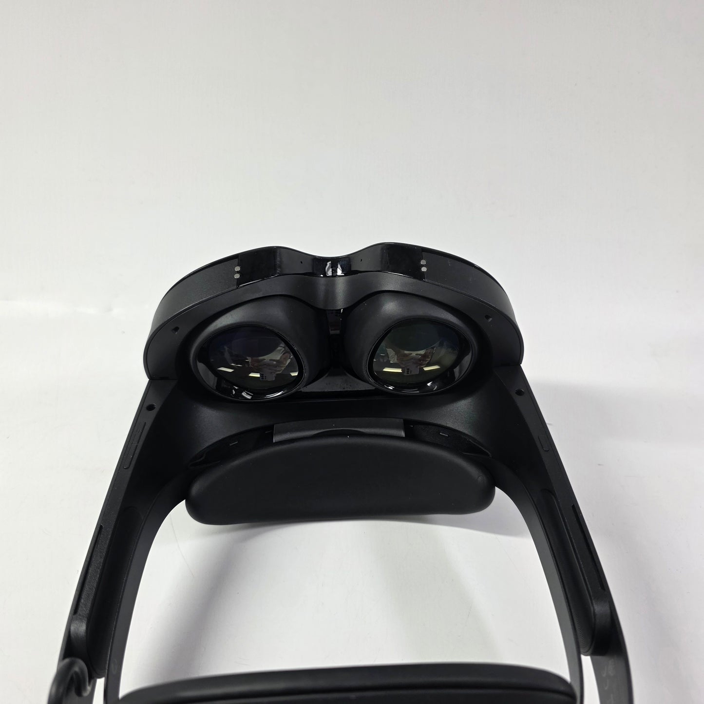 Meta Quest Pro 256GB Standalone All-in-One VR Headset DK94EC