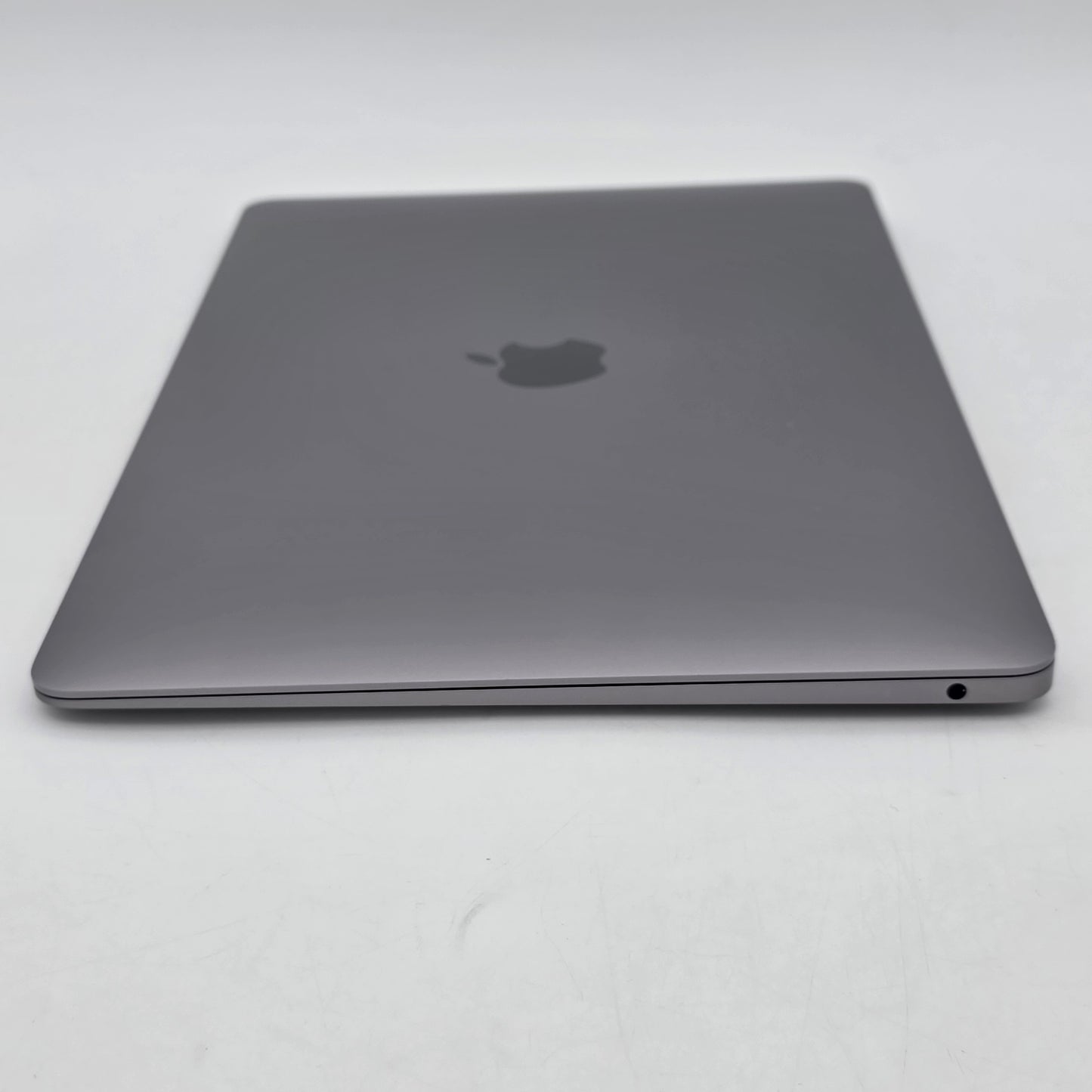 2019 Apple MacBook Air 13.3" i5 1.6GHz 8GB RAM 128GB SSD Space Gray A1932